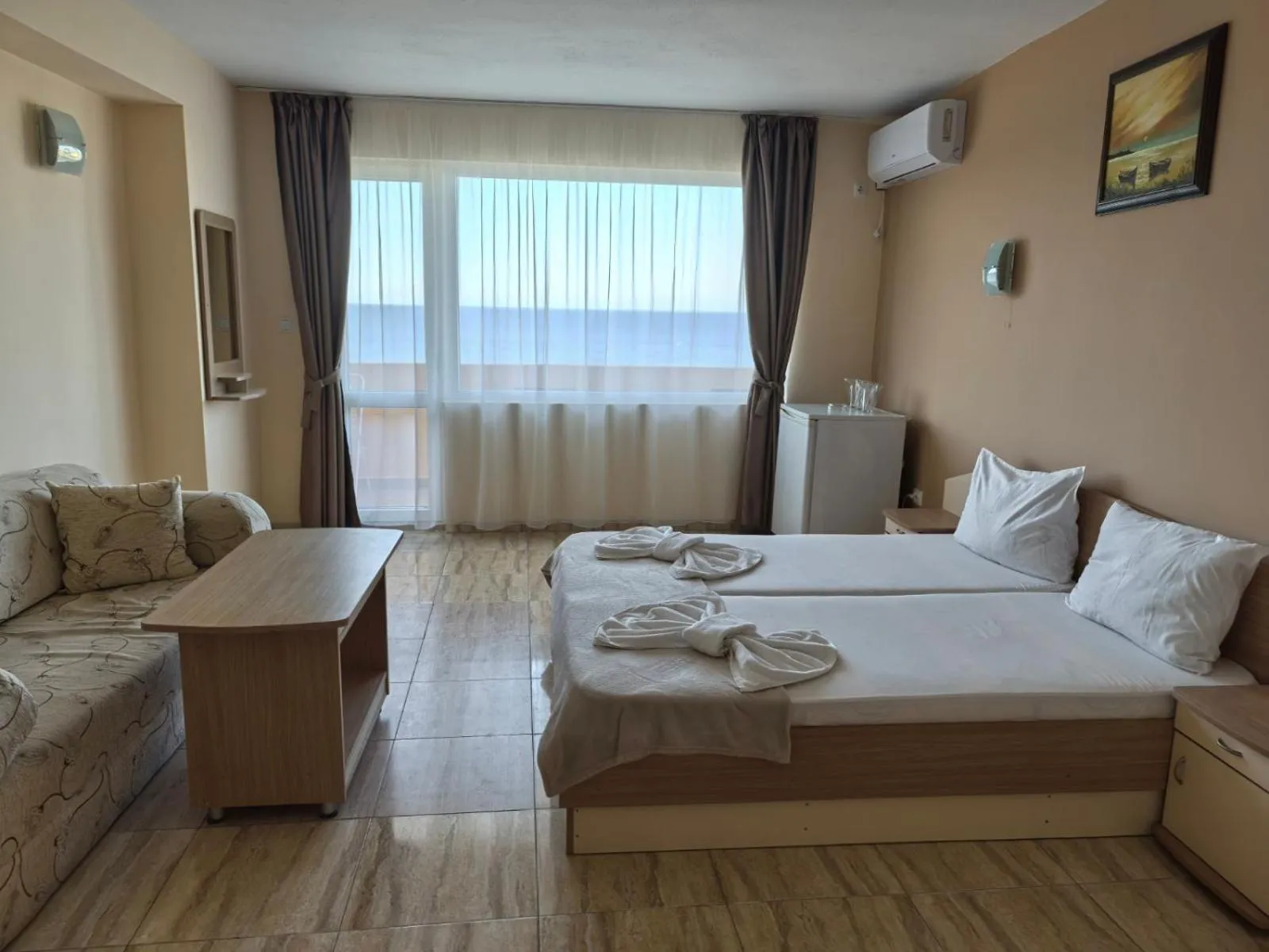 Photo of the whole room, Bed in Family Hotel Alfa Vita