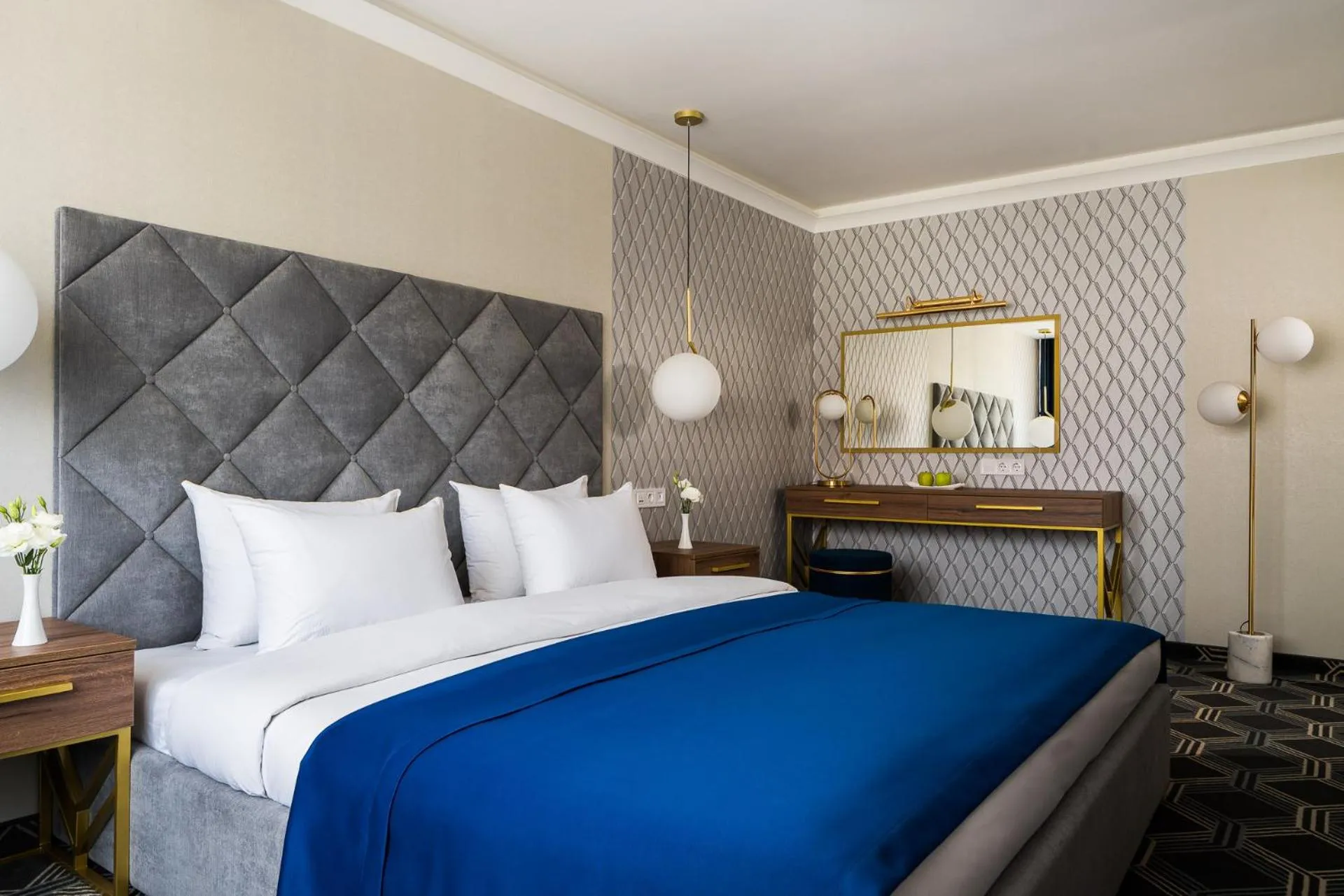 Bedroom, Bed in OK Odessa