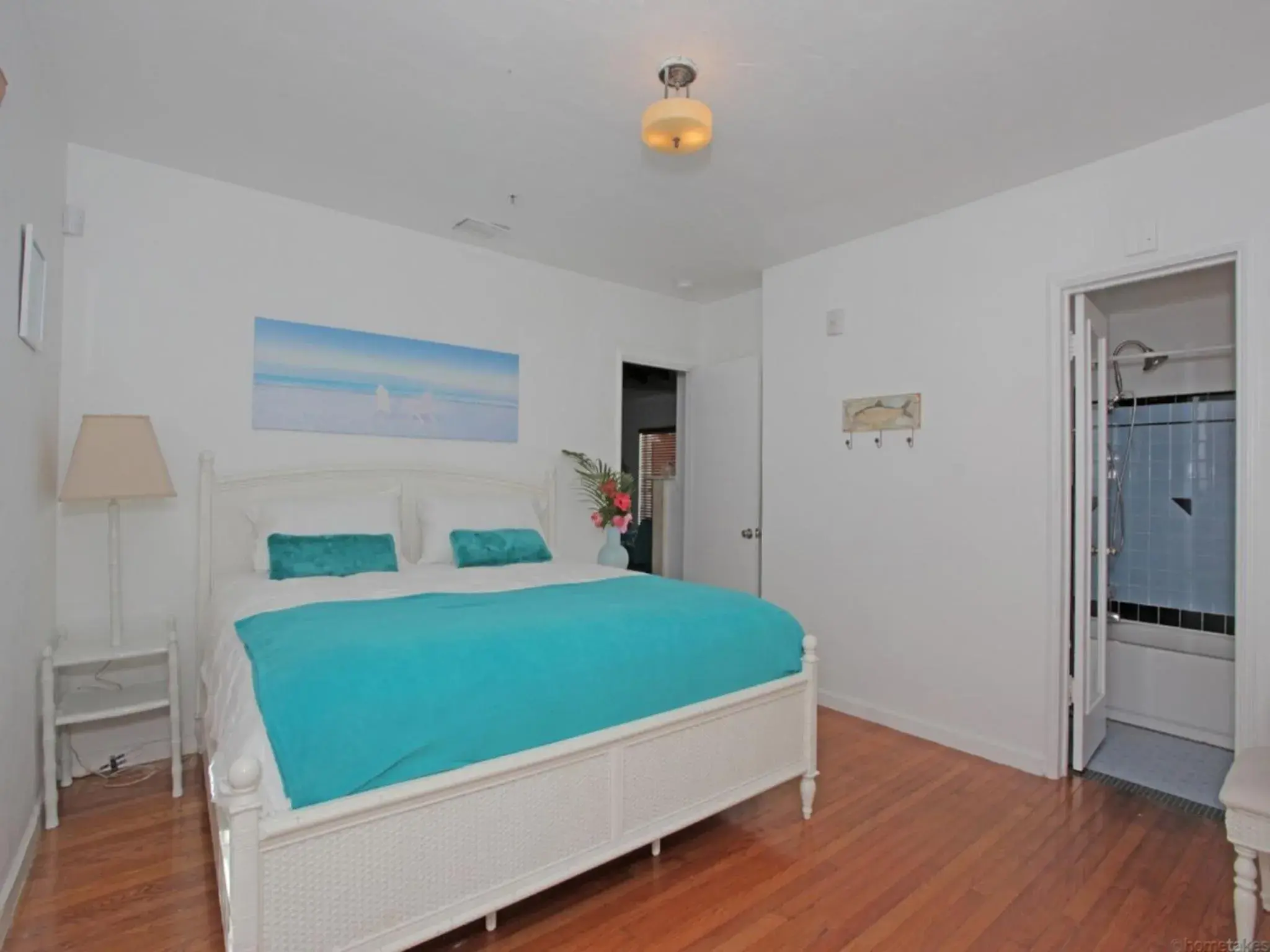 Three-Bedroom House in Bikini Lodge Three-Bedroom House in Bikini Lodge