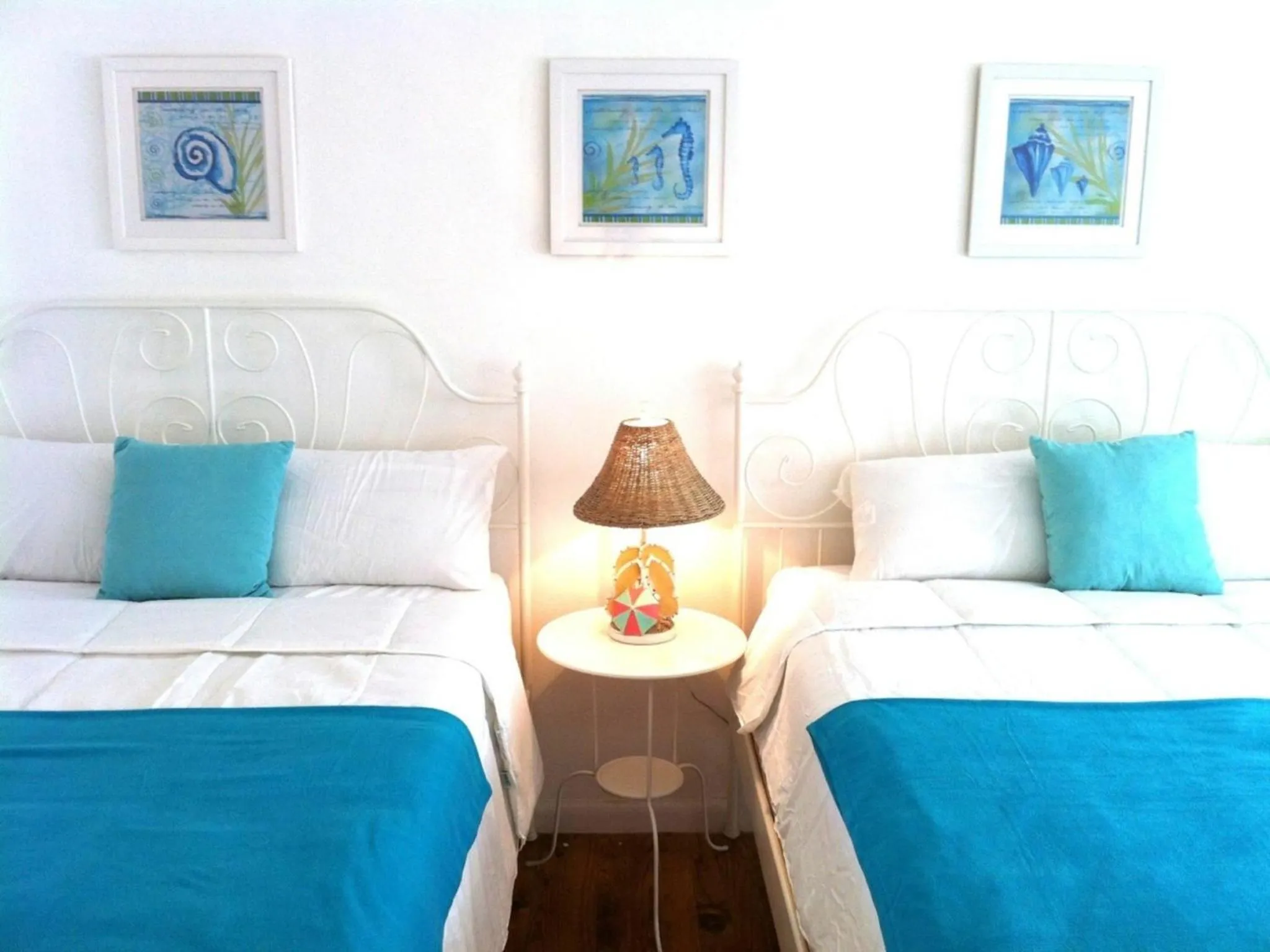 Decorative detail, Bed in Bikini Lodge