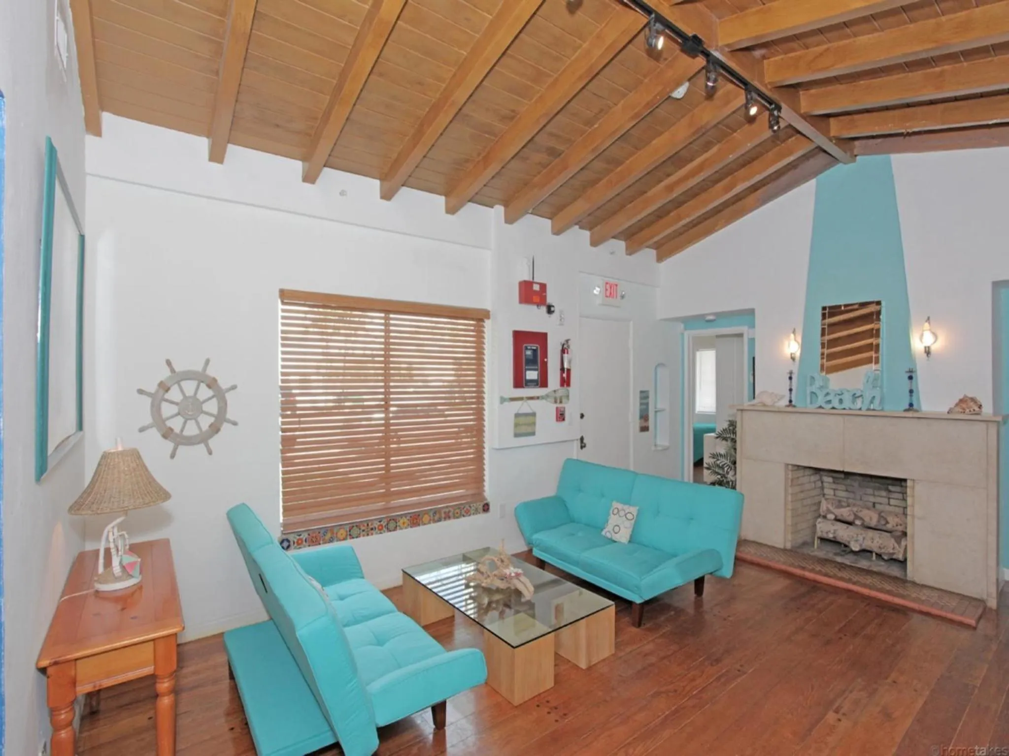 Living room in Bikini Lodge