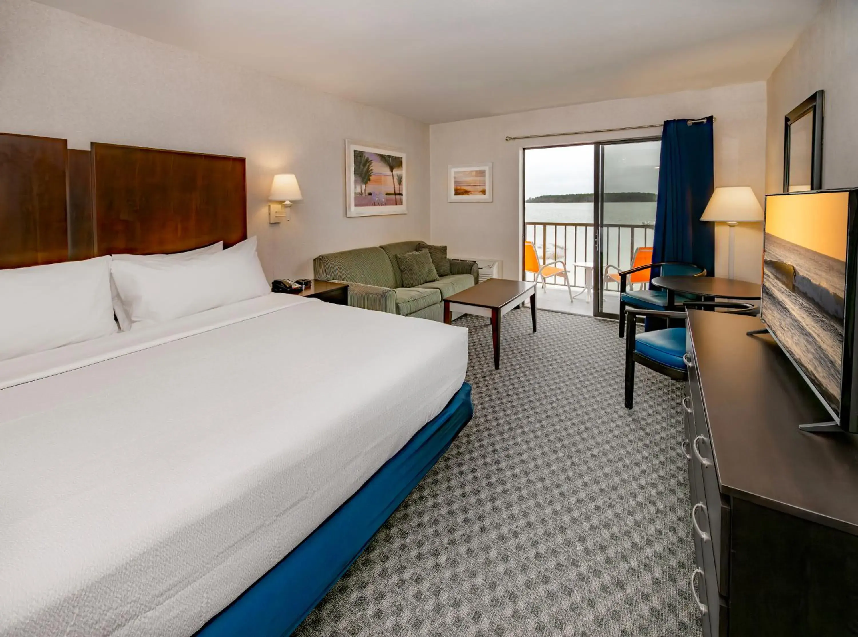 Bed in The Bay Resort Bed in The Bay Resort