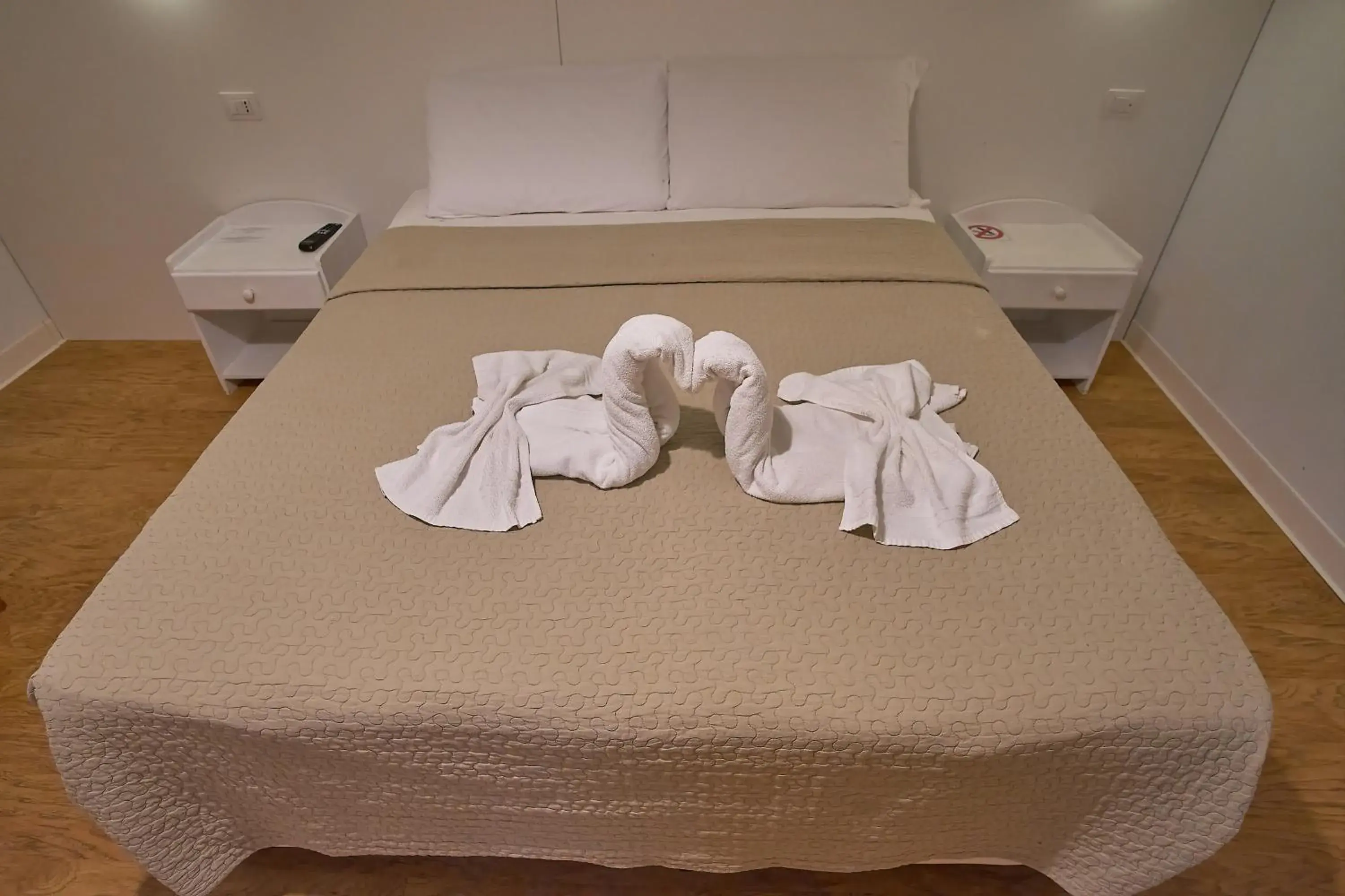 Twin Room with Private Bathroom in Bel Sole Guest House Twin Room with Private Bathroom in Bel Sole Guest House