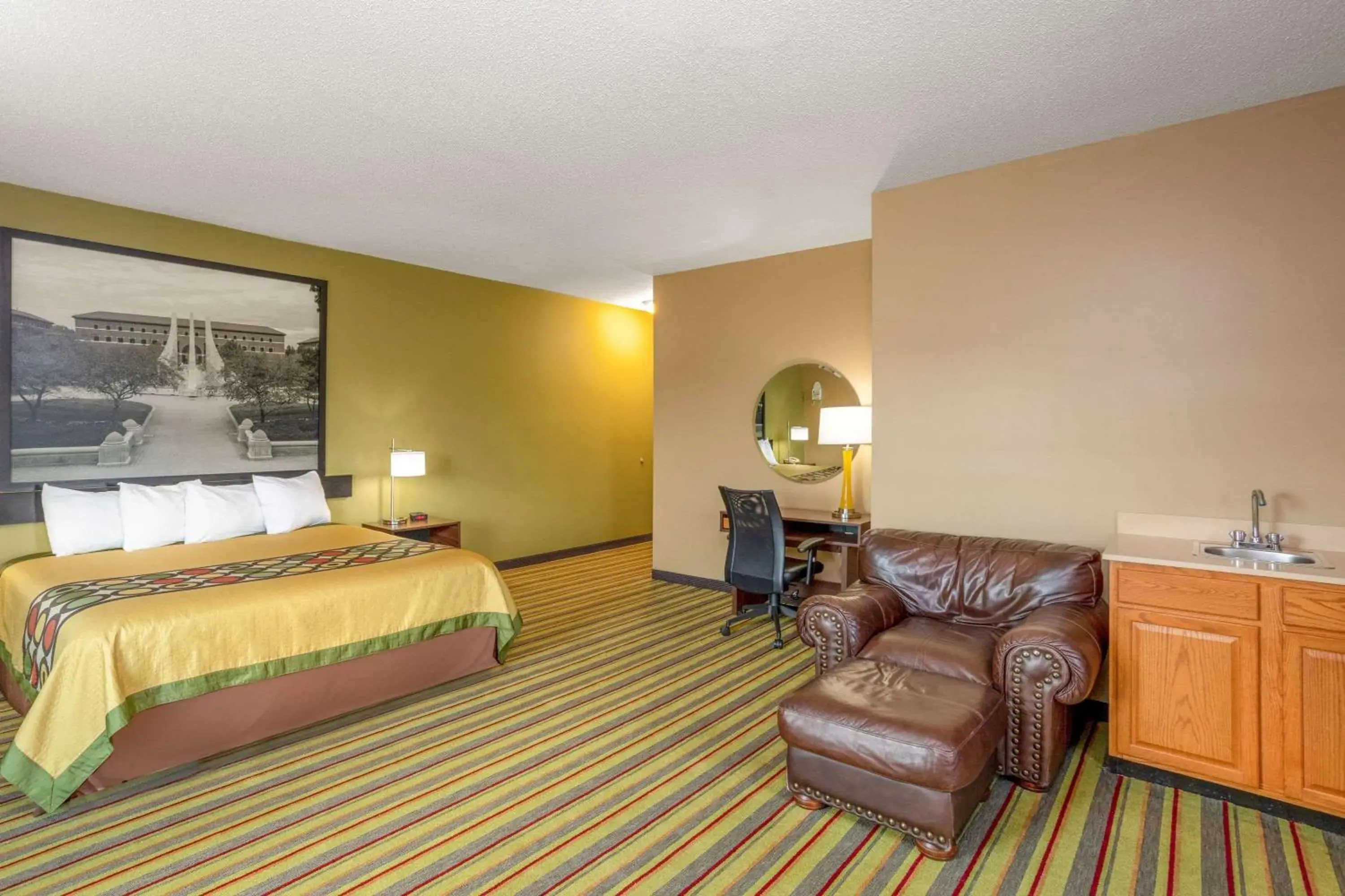 Photo of the whole room, Bed in Super 8 by Wyndham Goshen Photo of the whole room, Bed in Super 8 by Wyndham Goshen