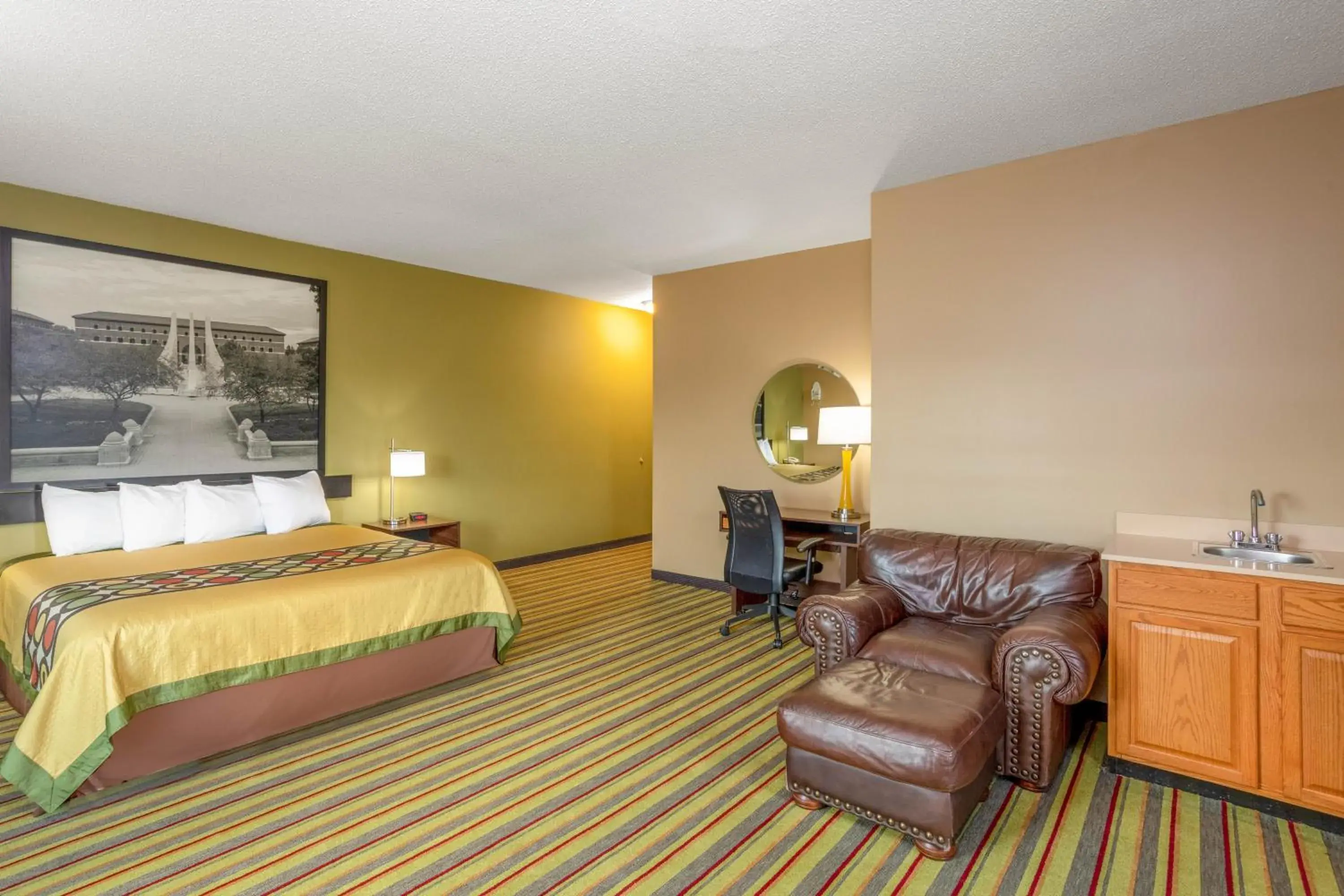 Photo of the whole room, Bed in Super 8 by Wyndham Goshen Photo of the whole room, Bed in Super 8 by Wyndham Goshen