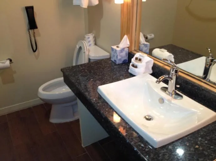 Bathroom in Casulo Hotel