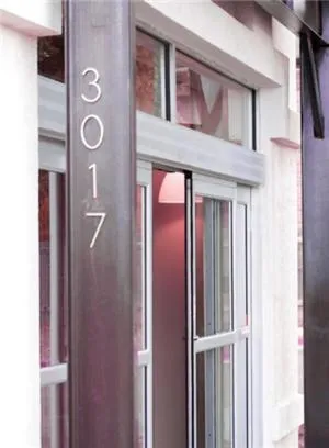 Facade/entrance in Casulo Hotel