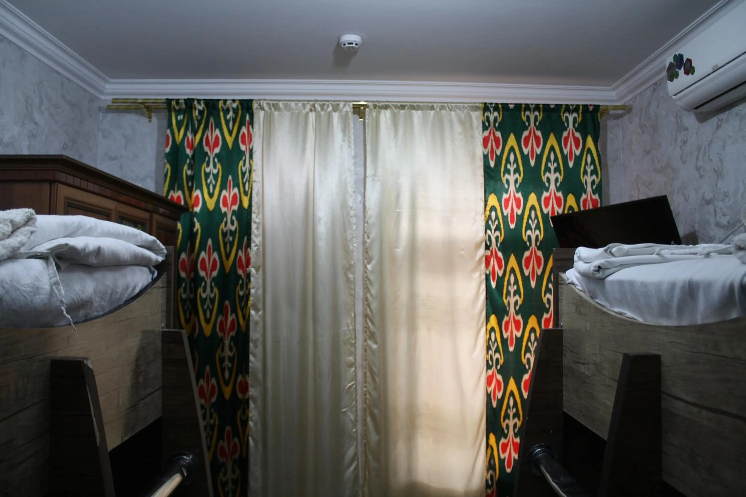 Bed in Tilyakori Hotel