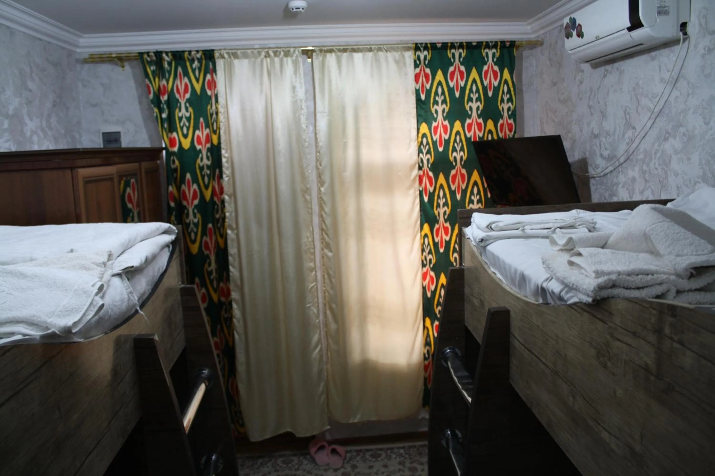 Bed in Tilyakori Hotel