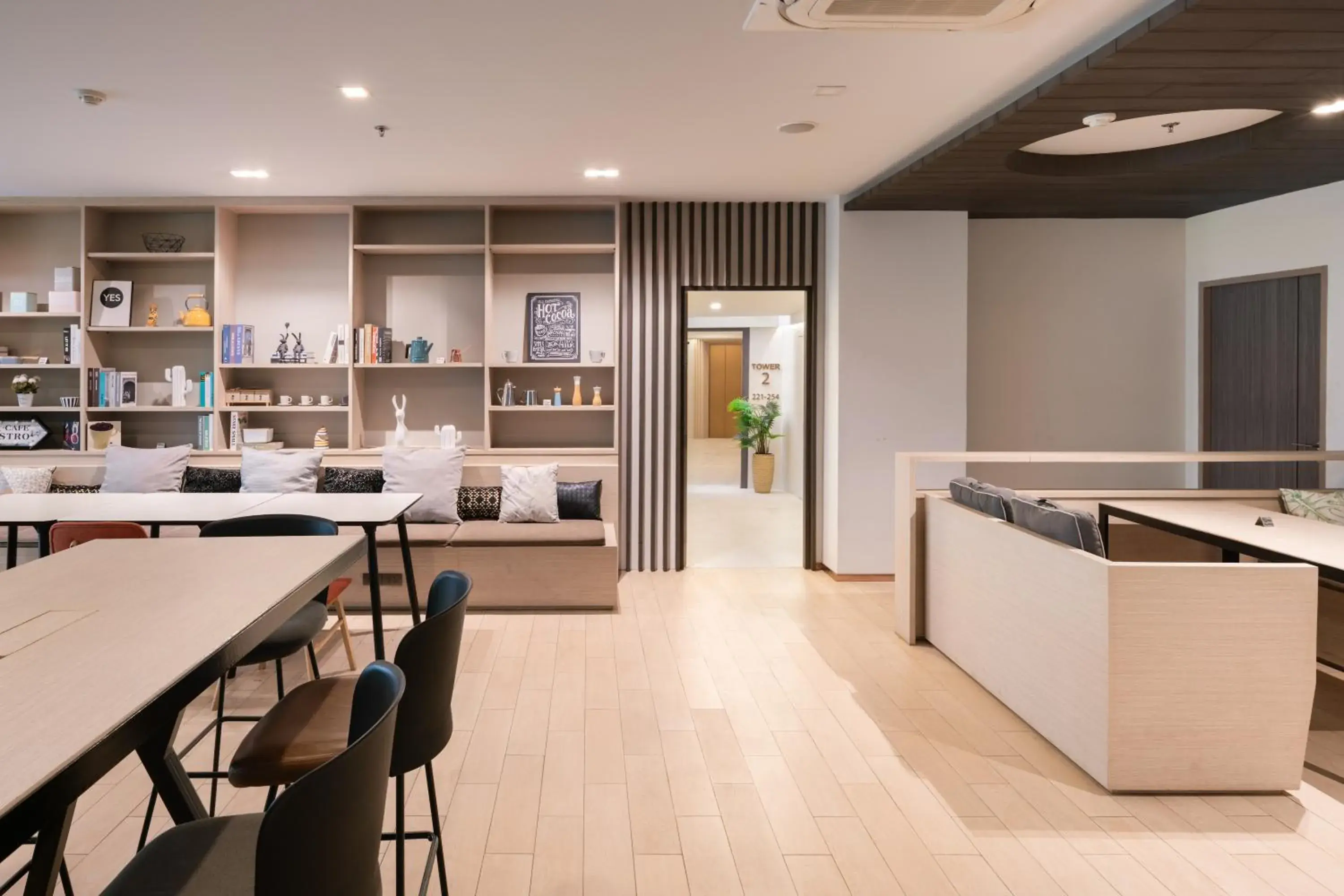 Restaurant/places to eat in Samyan Serene Hotel Restaurant/places to eat in Samyan Serene Hotel