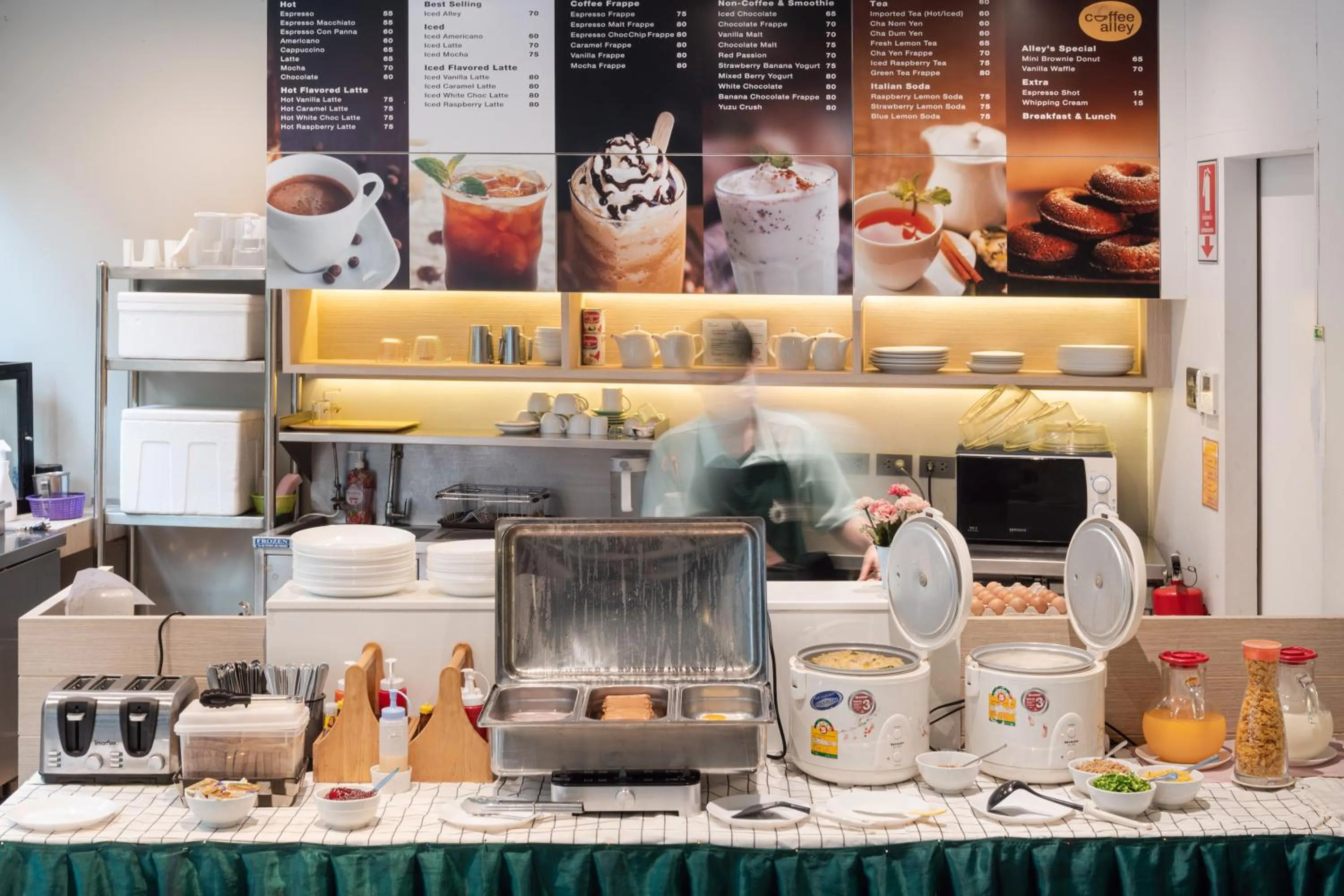 Food and drinks in Samyan Serene Hotel