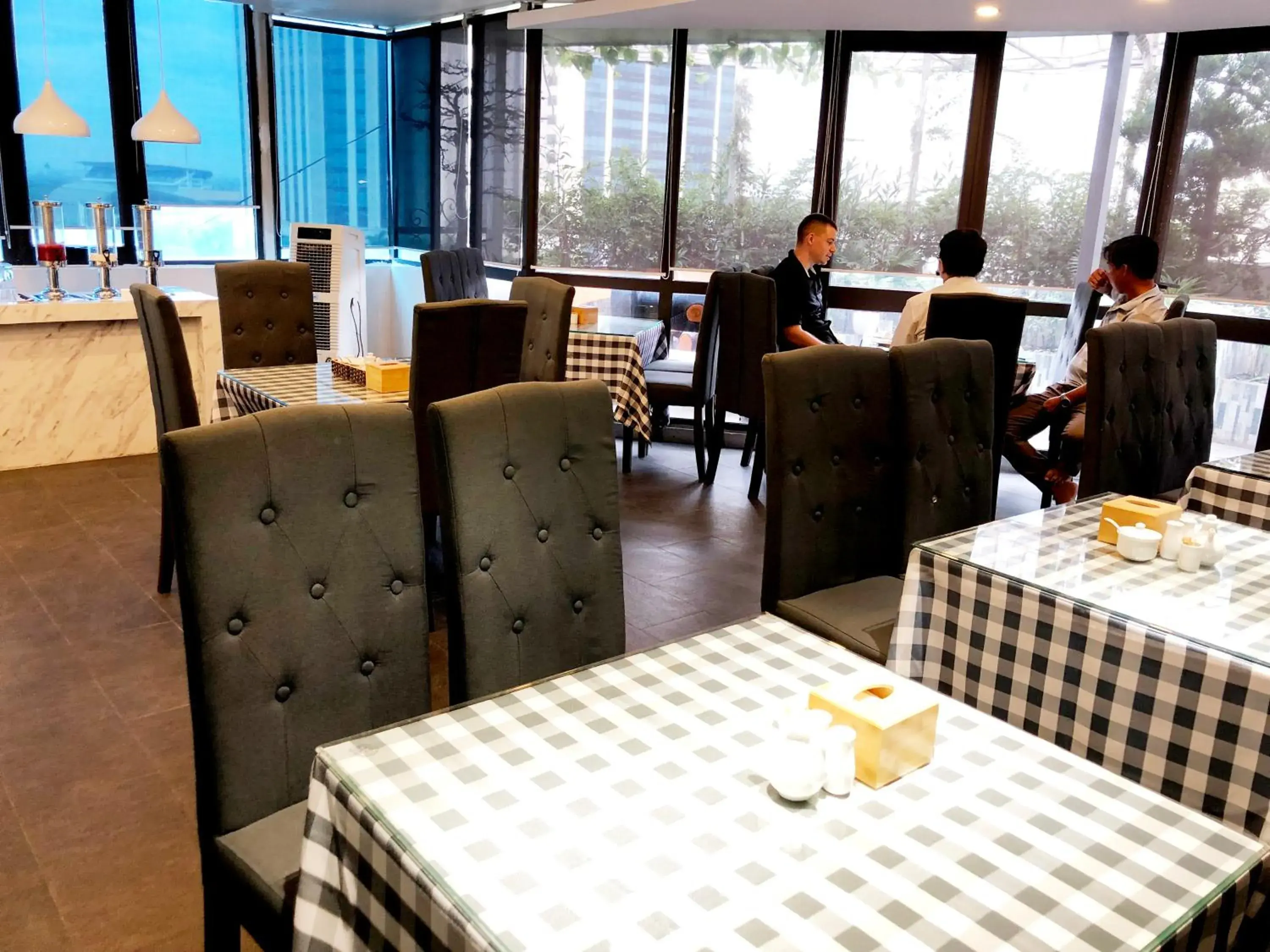 Restaurant/places to eat in DLmos Hanoi Hotel Restaurant/places to eat in DLmos Hanoi Hotel