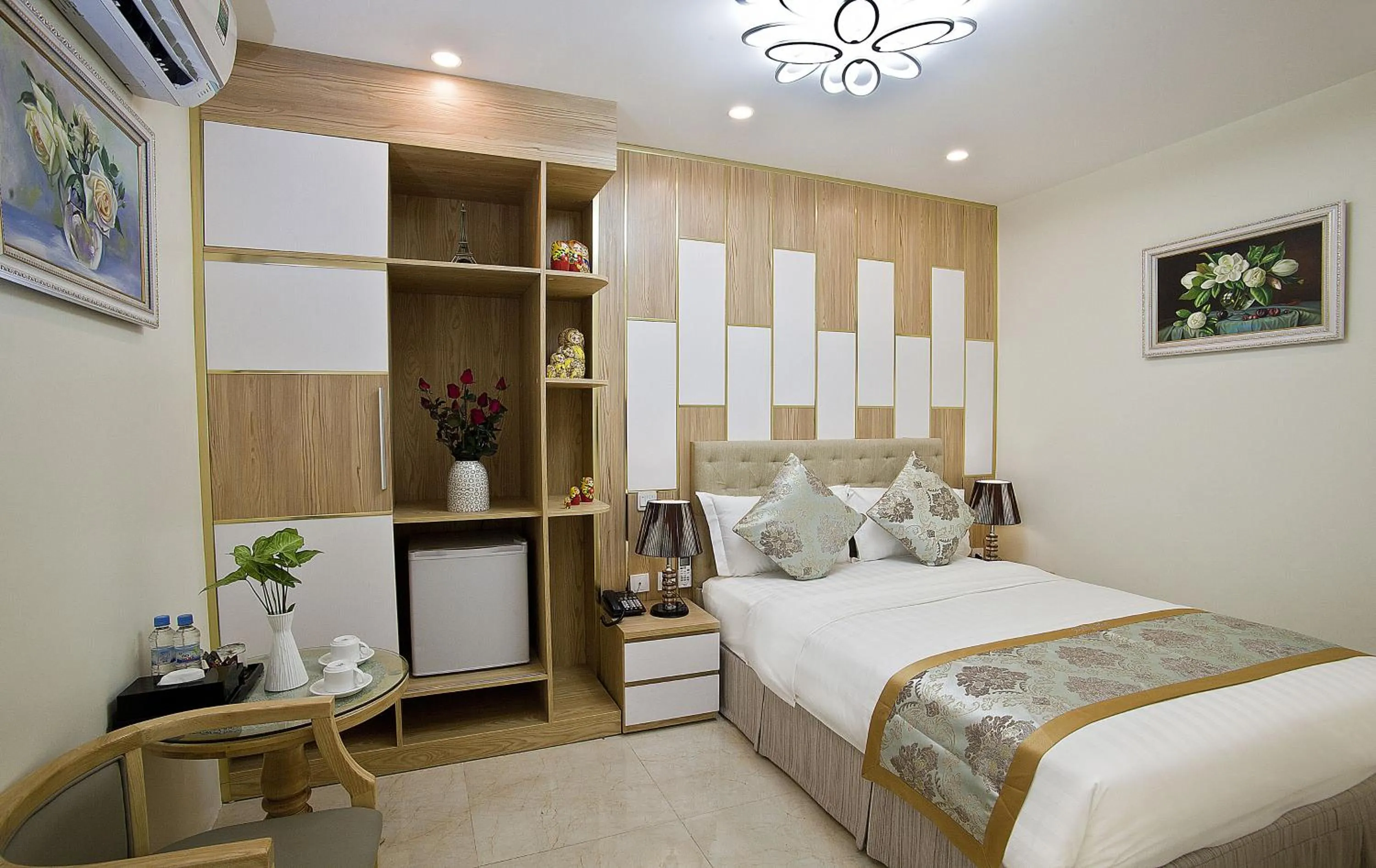 Photo of the whole room, Bed in DLmos Hanoi Hotel