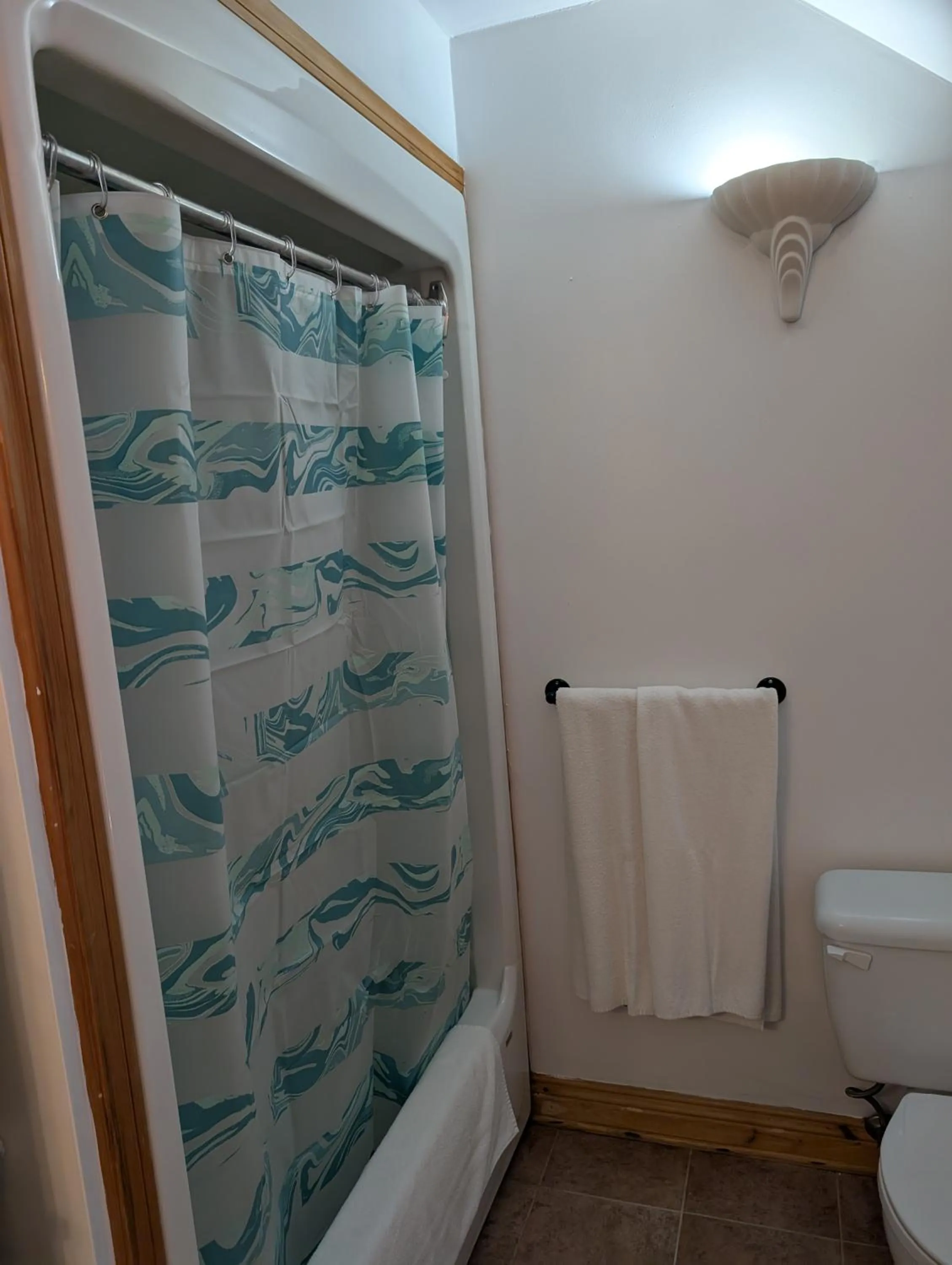 Bathroom in Aux petits oiseaux