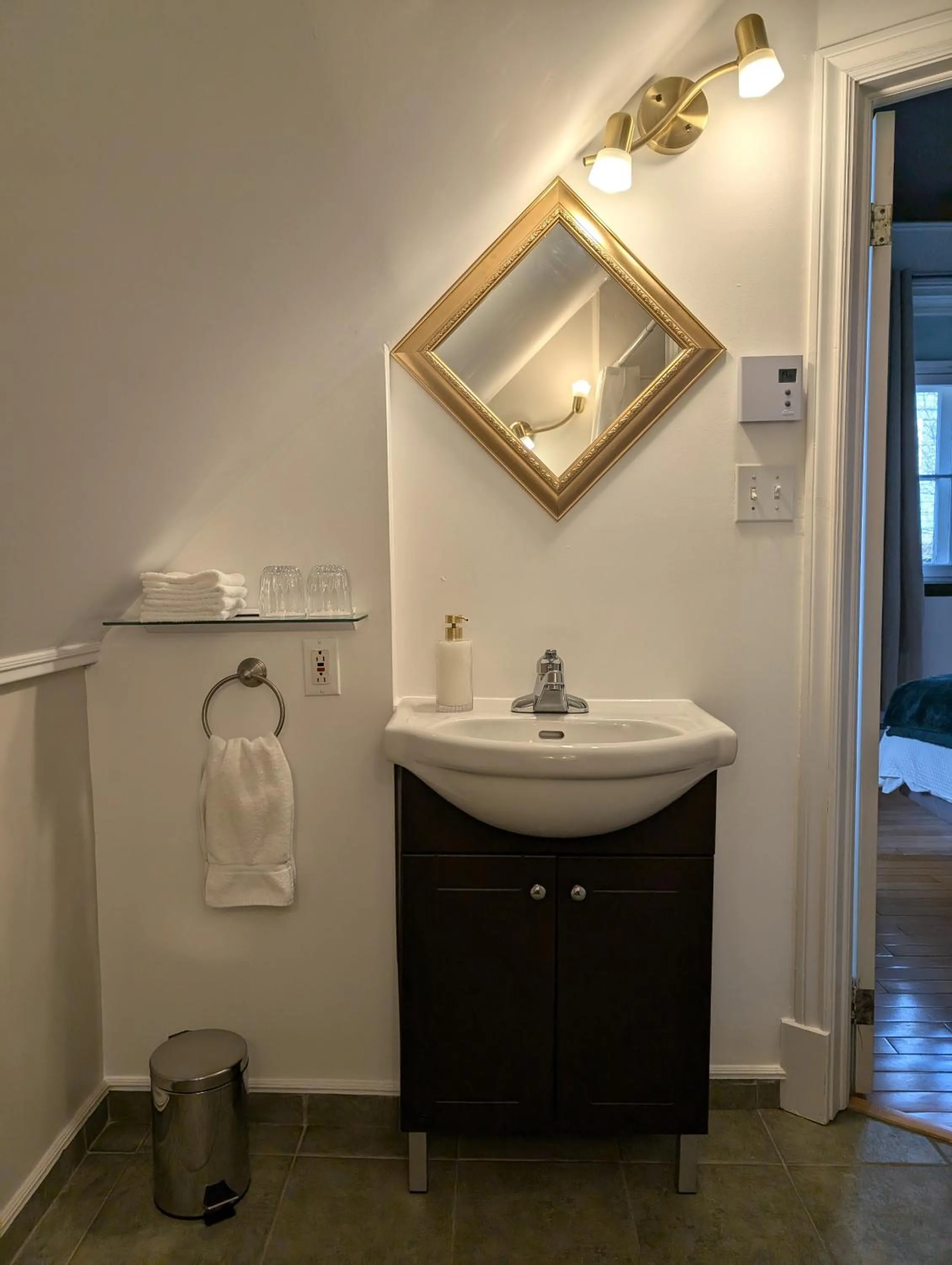 Shower in Aux petits oiseaux