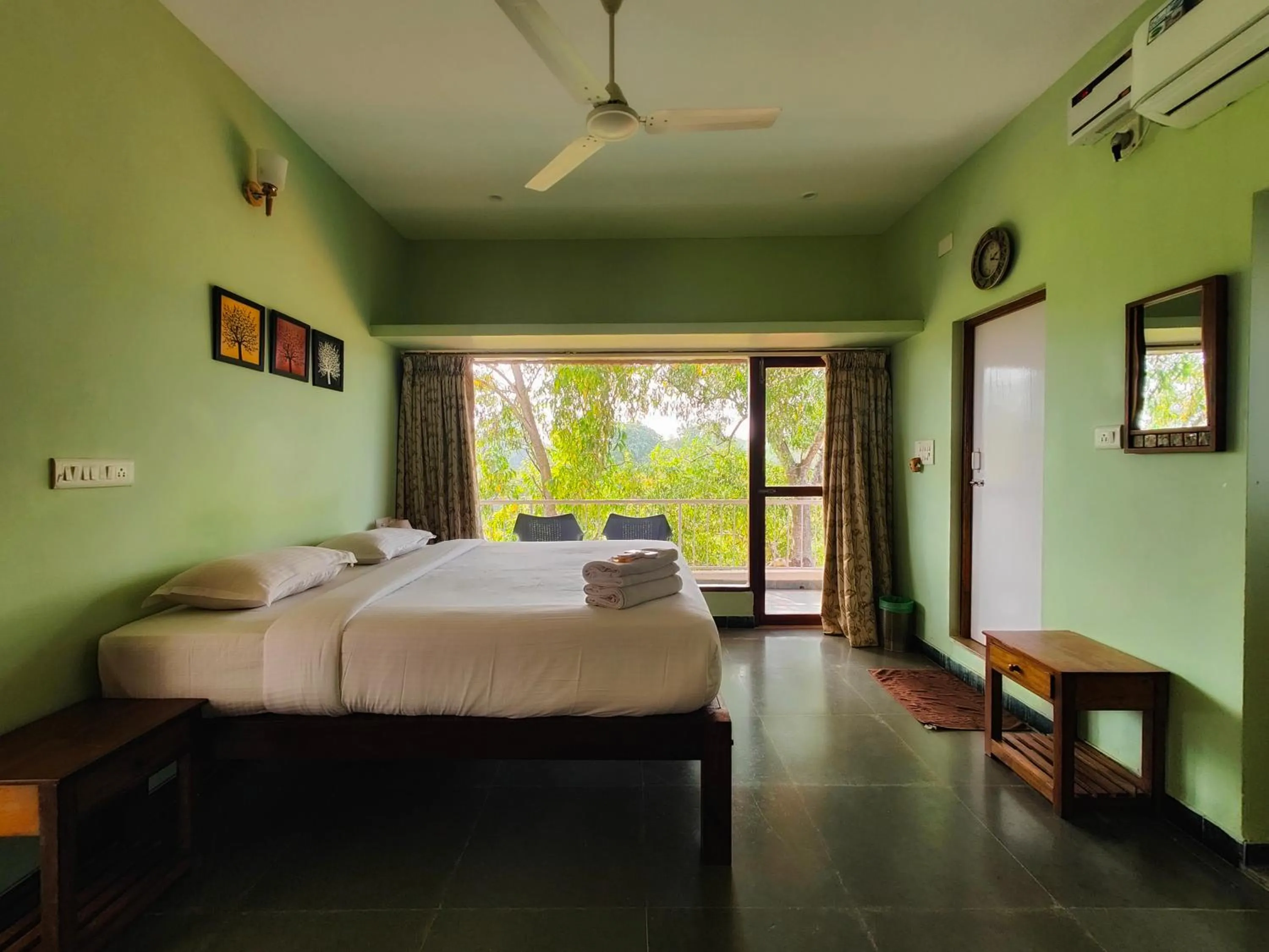 Double Room with Balcony (2 Adults + 1 Child) - single occupancy in Sun Farm House