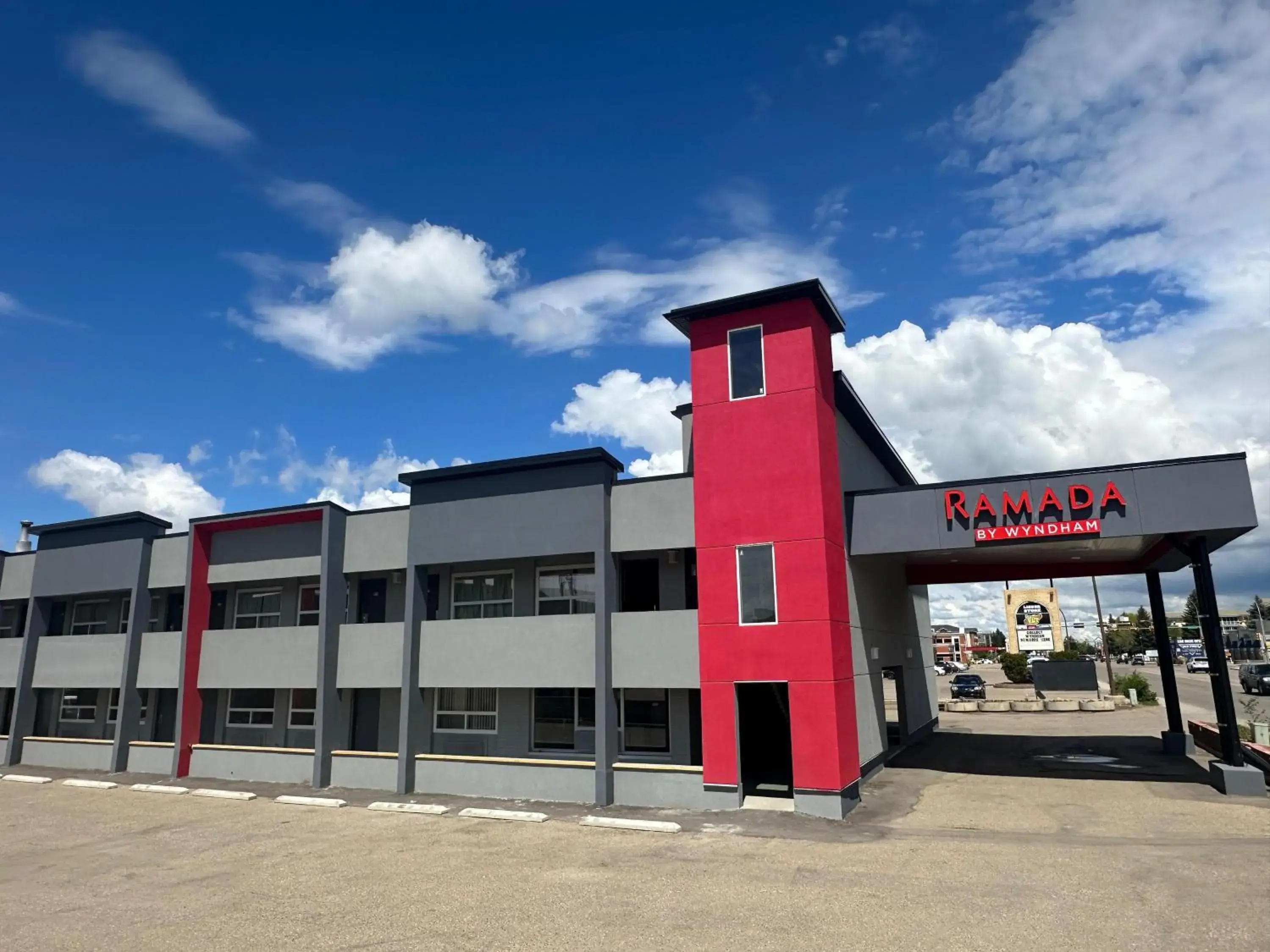 Property building in Ramada by Wyndham Medicine Hat Property building in Ramada by Wyndham Medicine Hat