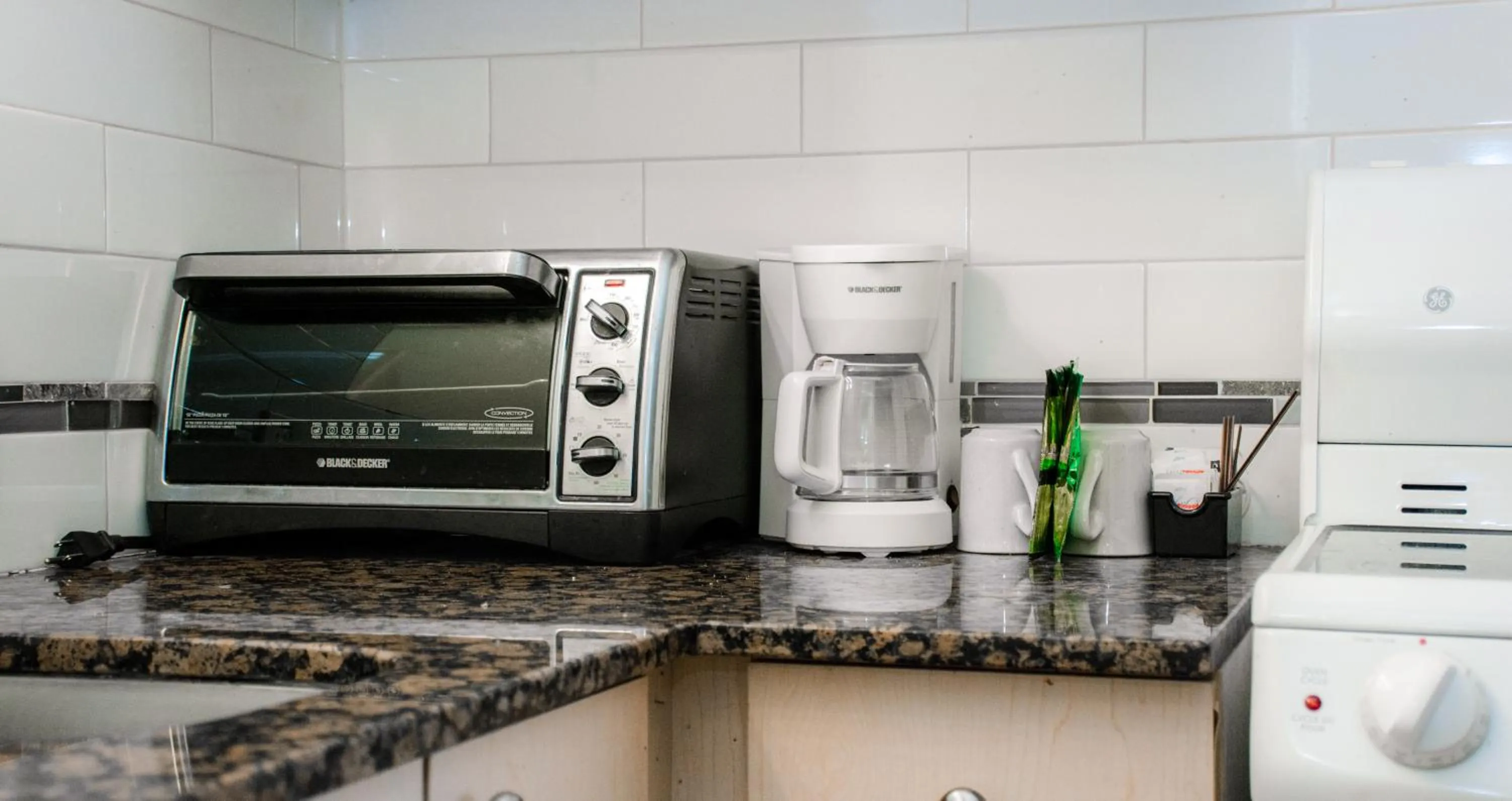 Coffee/tea facilities in Ramada by Wyndham Medicine Hat