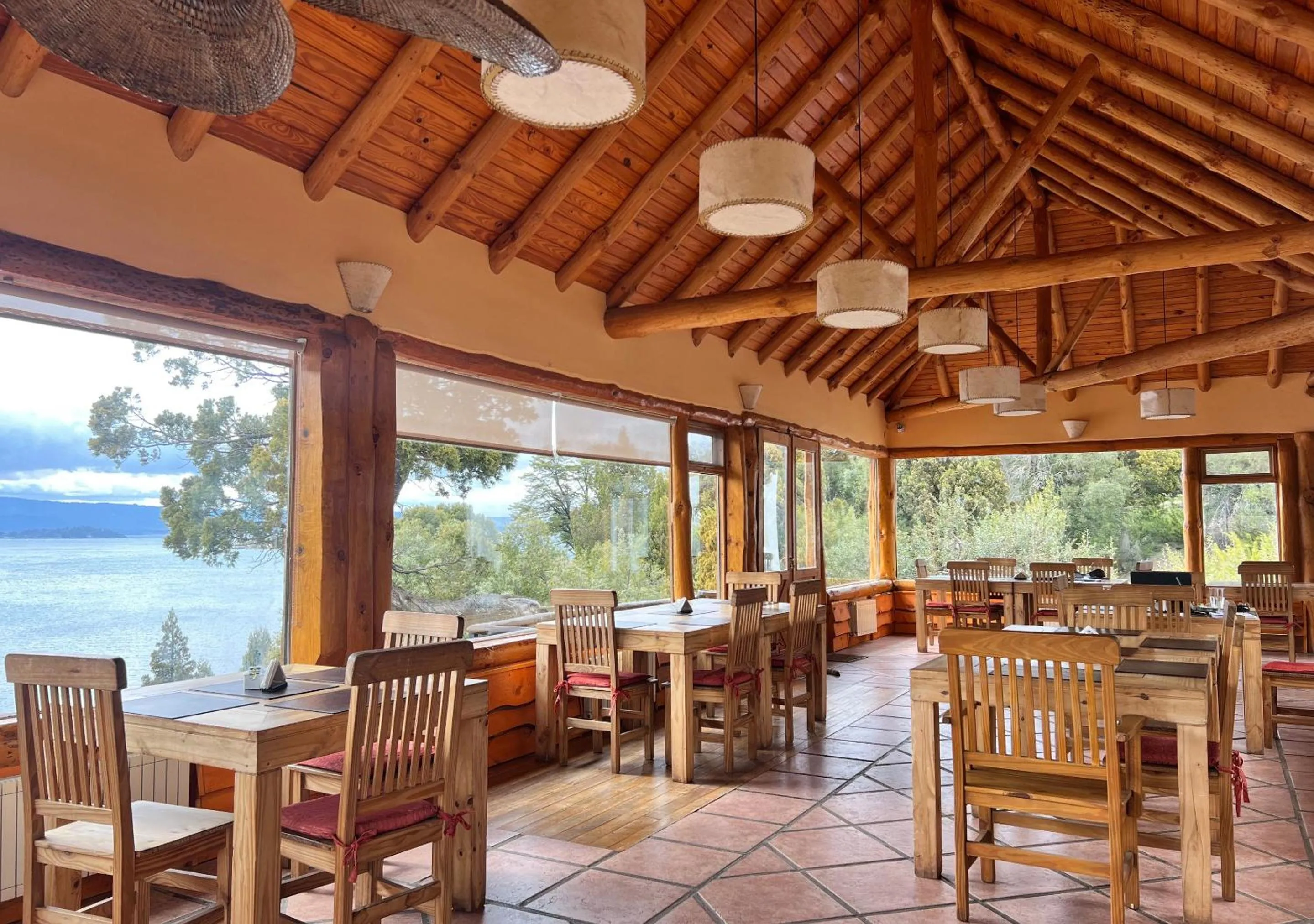 Restaurant/places to eat in La Balconada by DOT Boutique