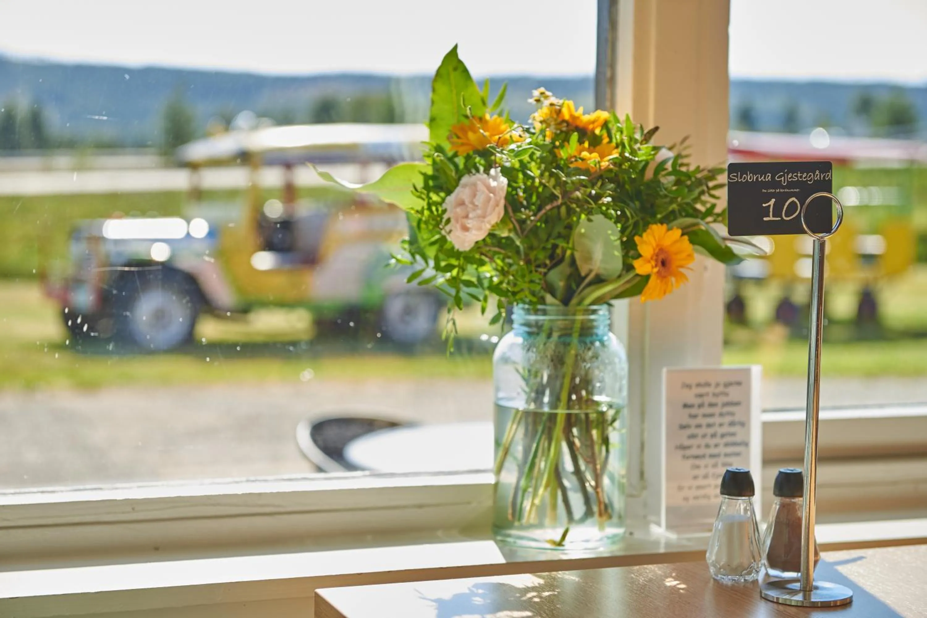 Restaurant/places to eat in Slobrua Gjestegård