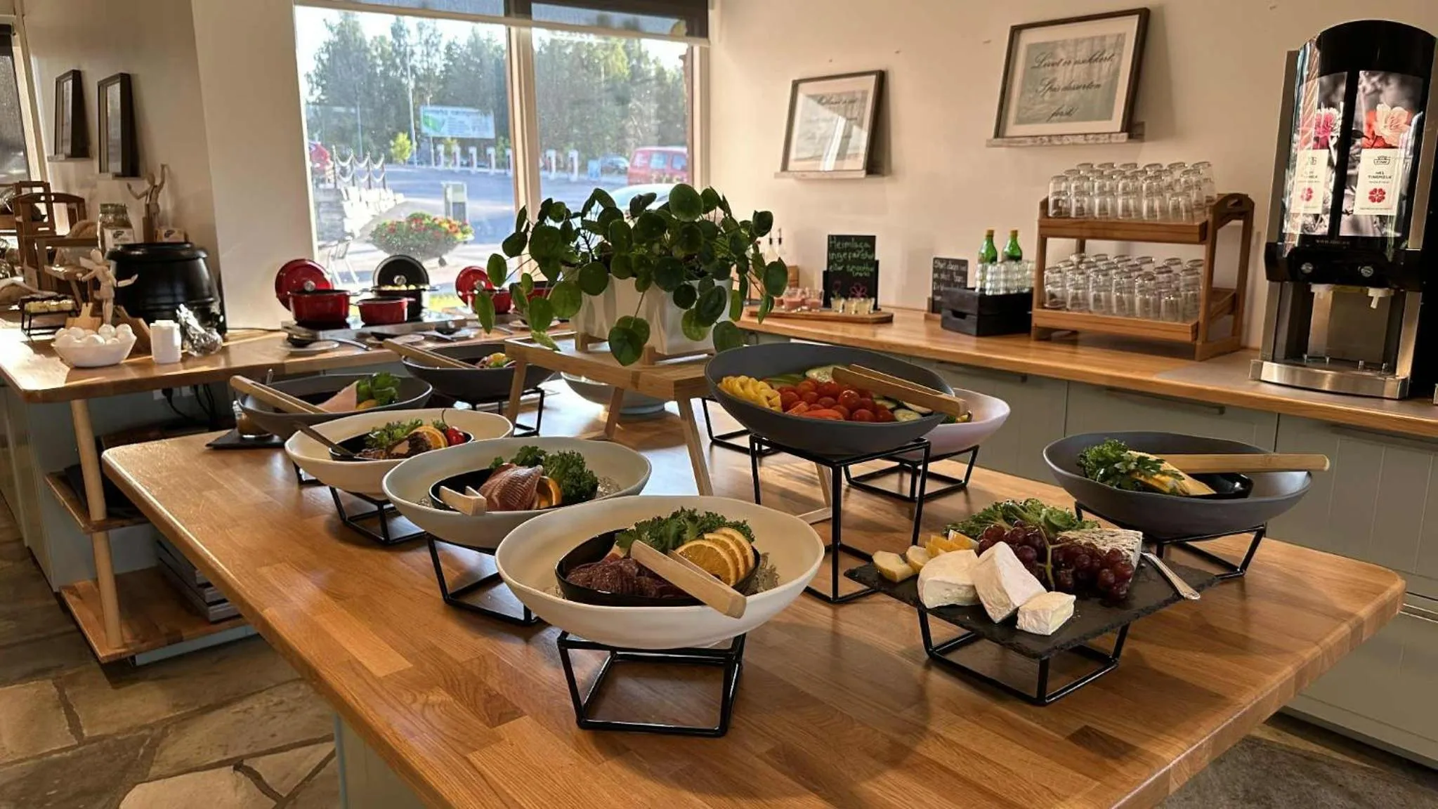 Breakfast in Slobrua Gjestegård