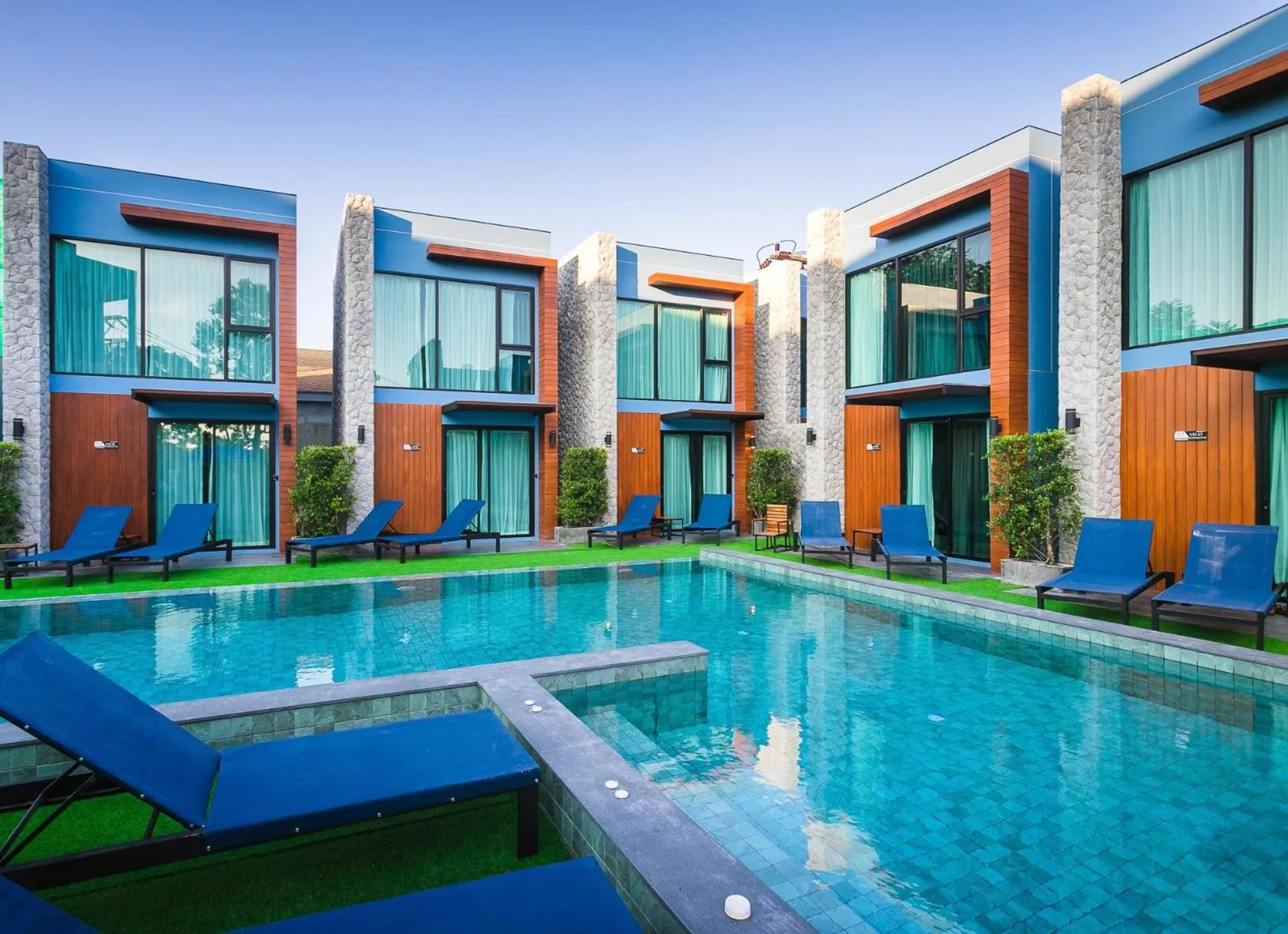 Peace Blue Naiharn Naturist Resort Phuket SHA Extra Plus