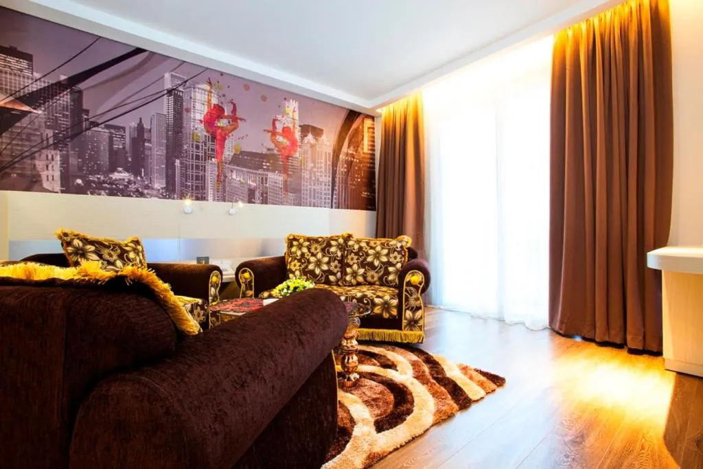 Horison Ultima Timika