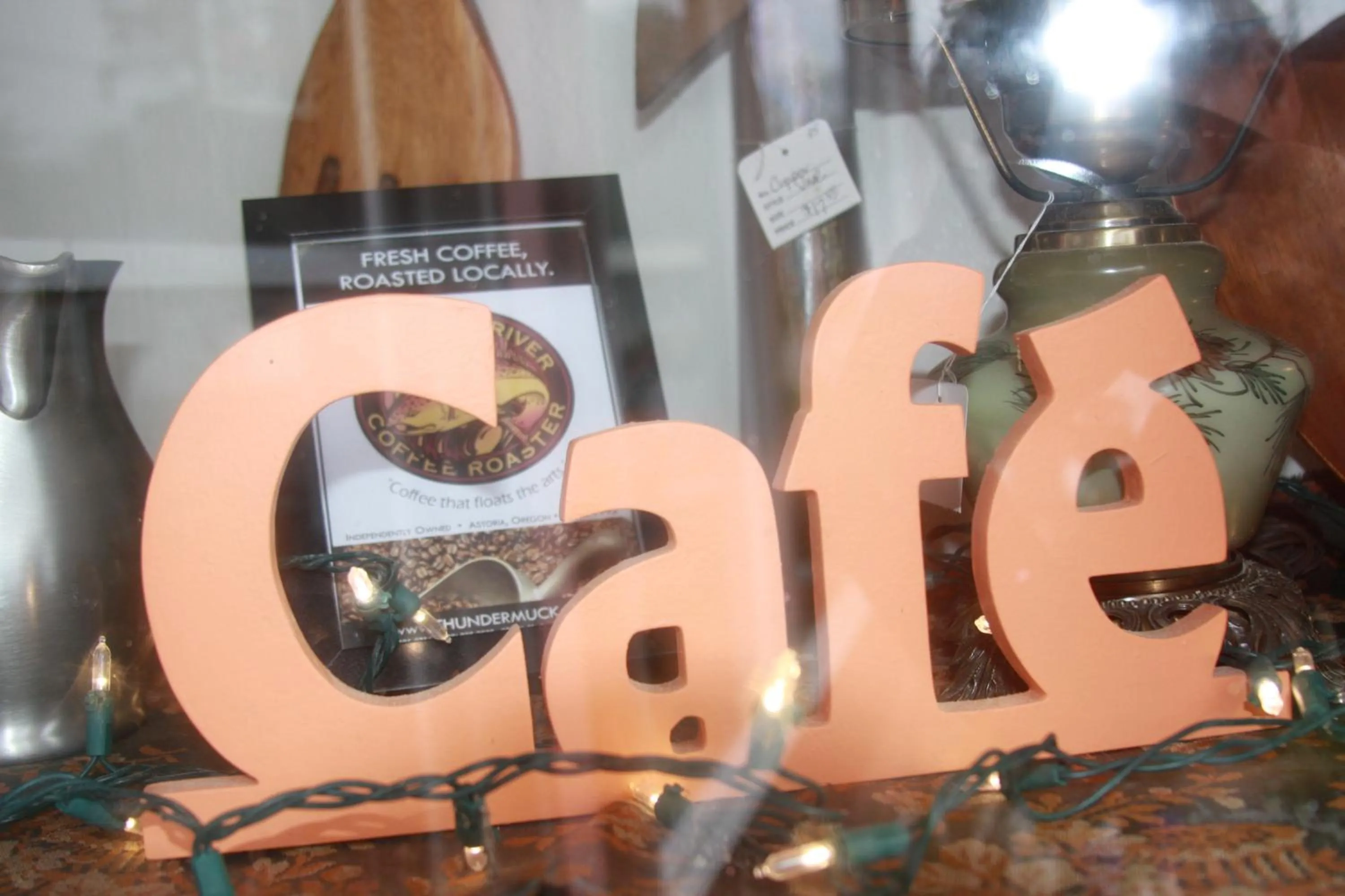 Logo/Certificate/Sign in Heidi's Inn