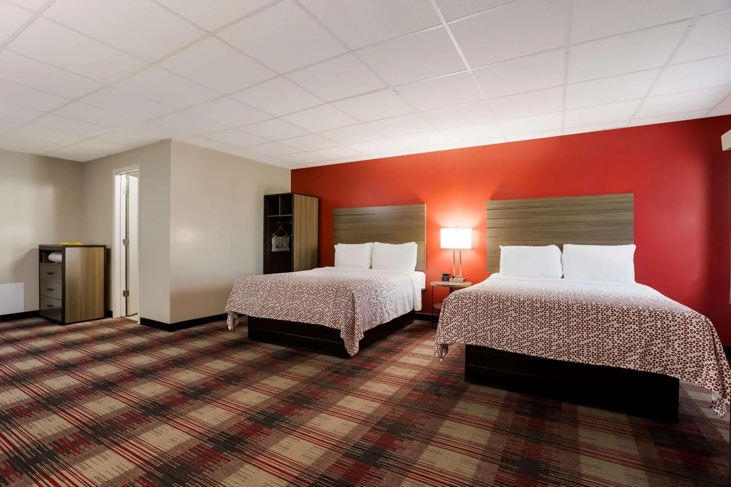 Bedroom, Bed in SureStay Hotel by Best Western Higginsville Bedroom, Bed in SureStay Hotel by Best Western Higginsville