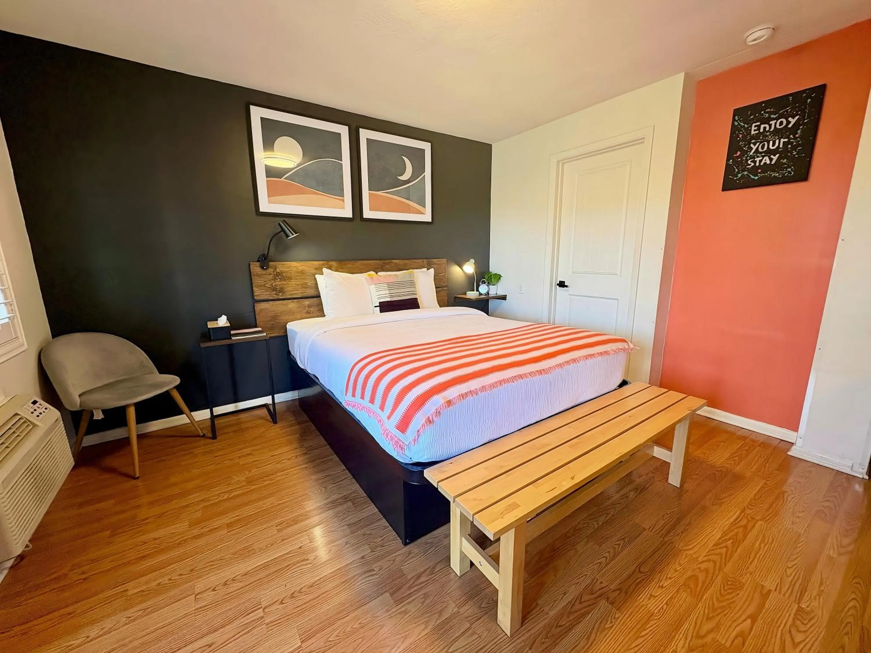 Bed in City Center Motel