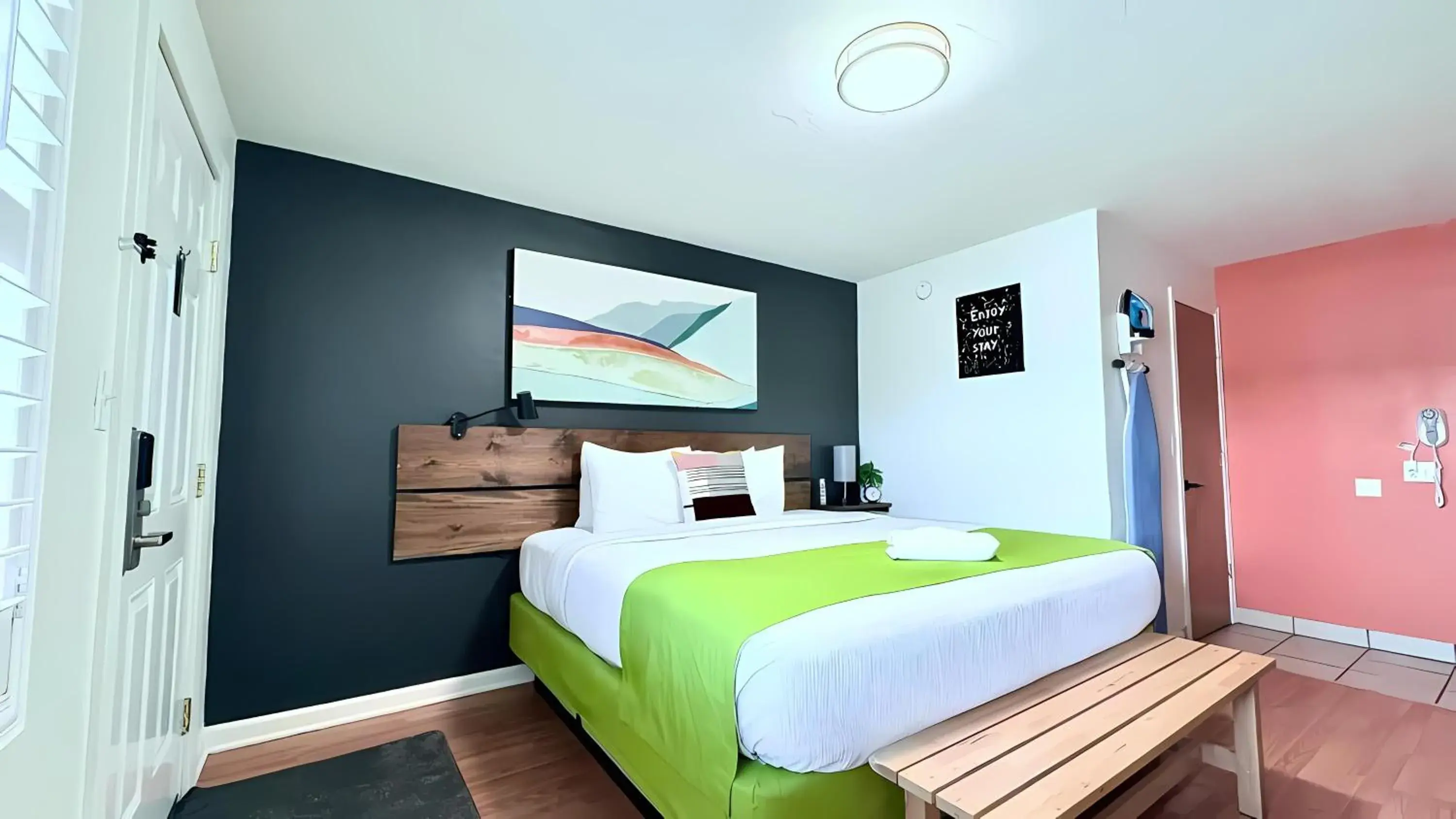 Bed in City Center Motel Bed in City Center Motel