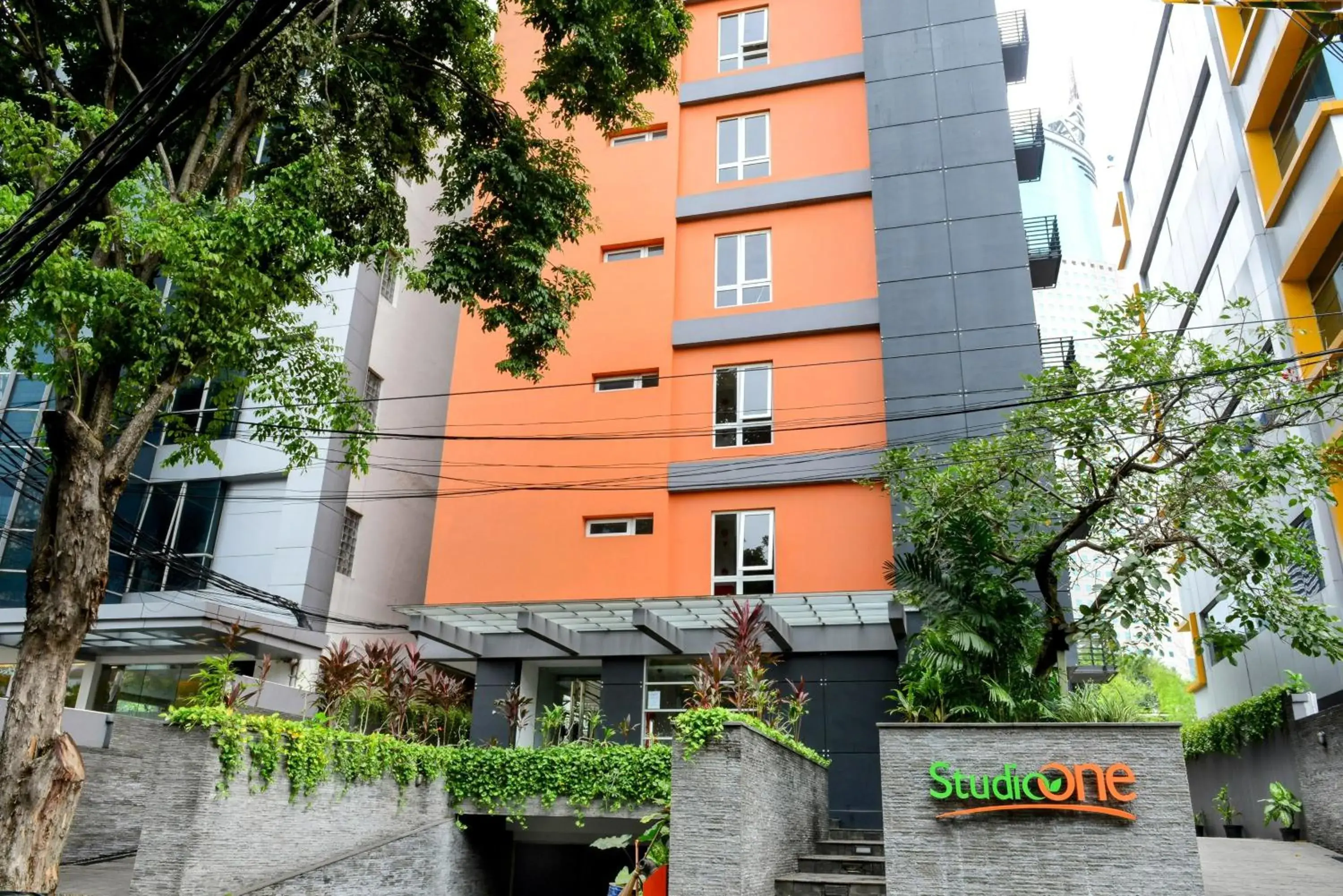 Property building in Studio One Thamrin Hotel Property building in Studio One Thamrin Hotel