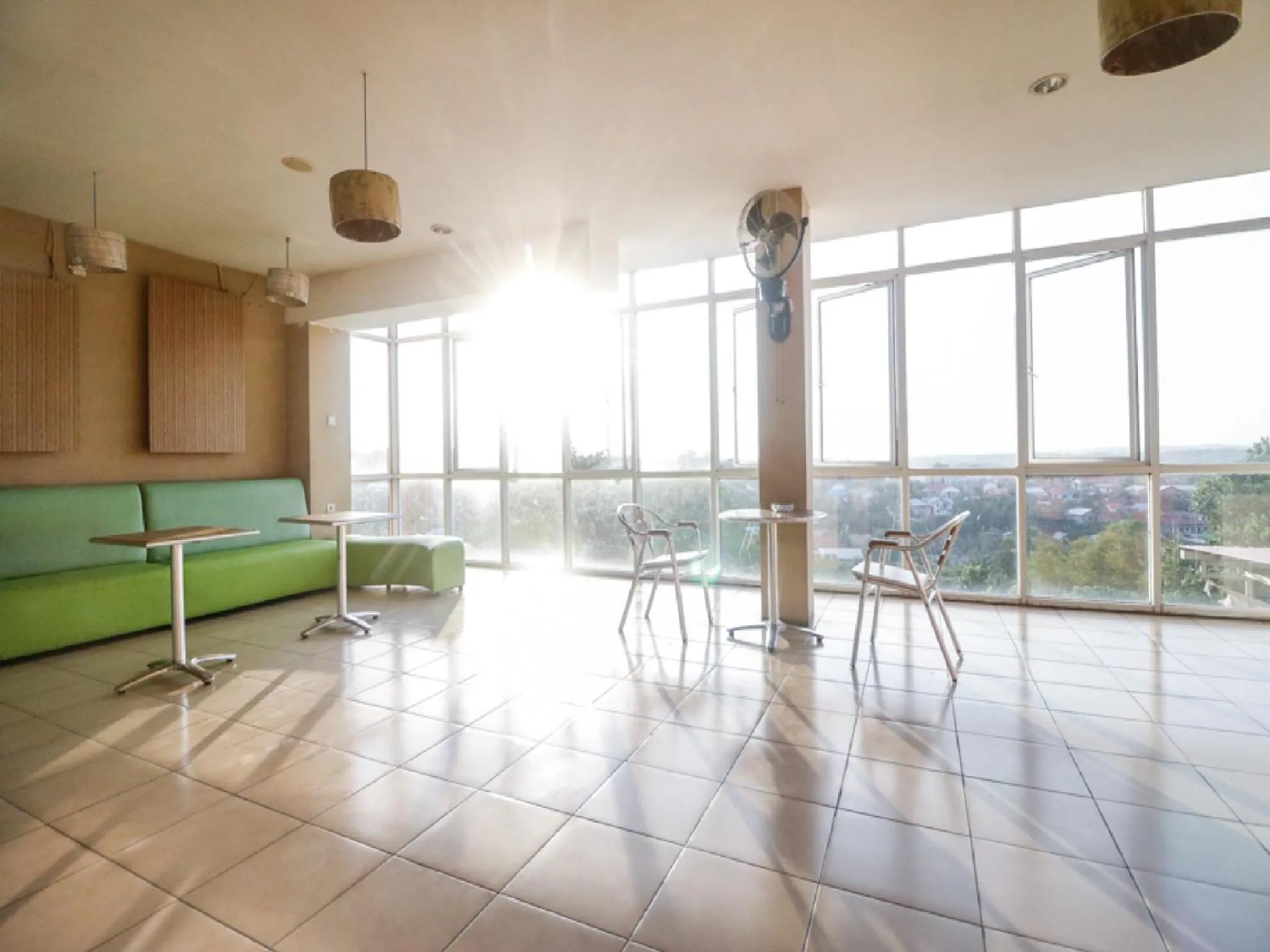 Area and facilities in RedDoorz near Terminal Batu Ampar