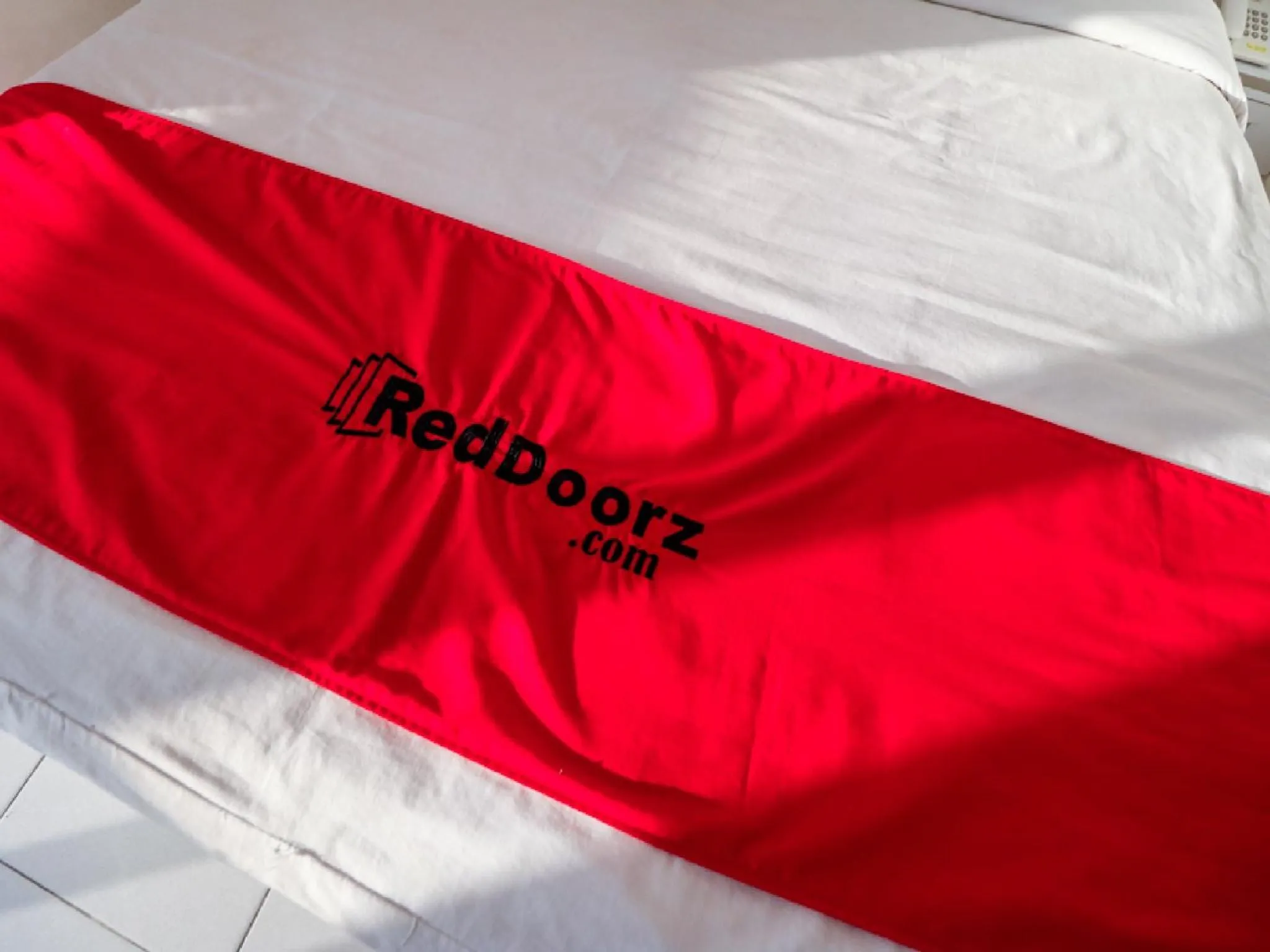 Bedroom, Bed in RedDoorz near Terminal Batu Ampar