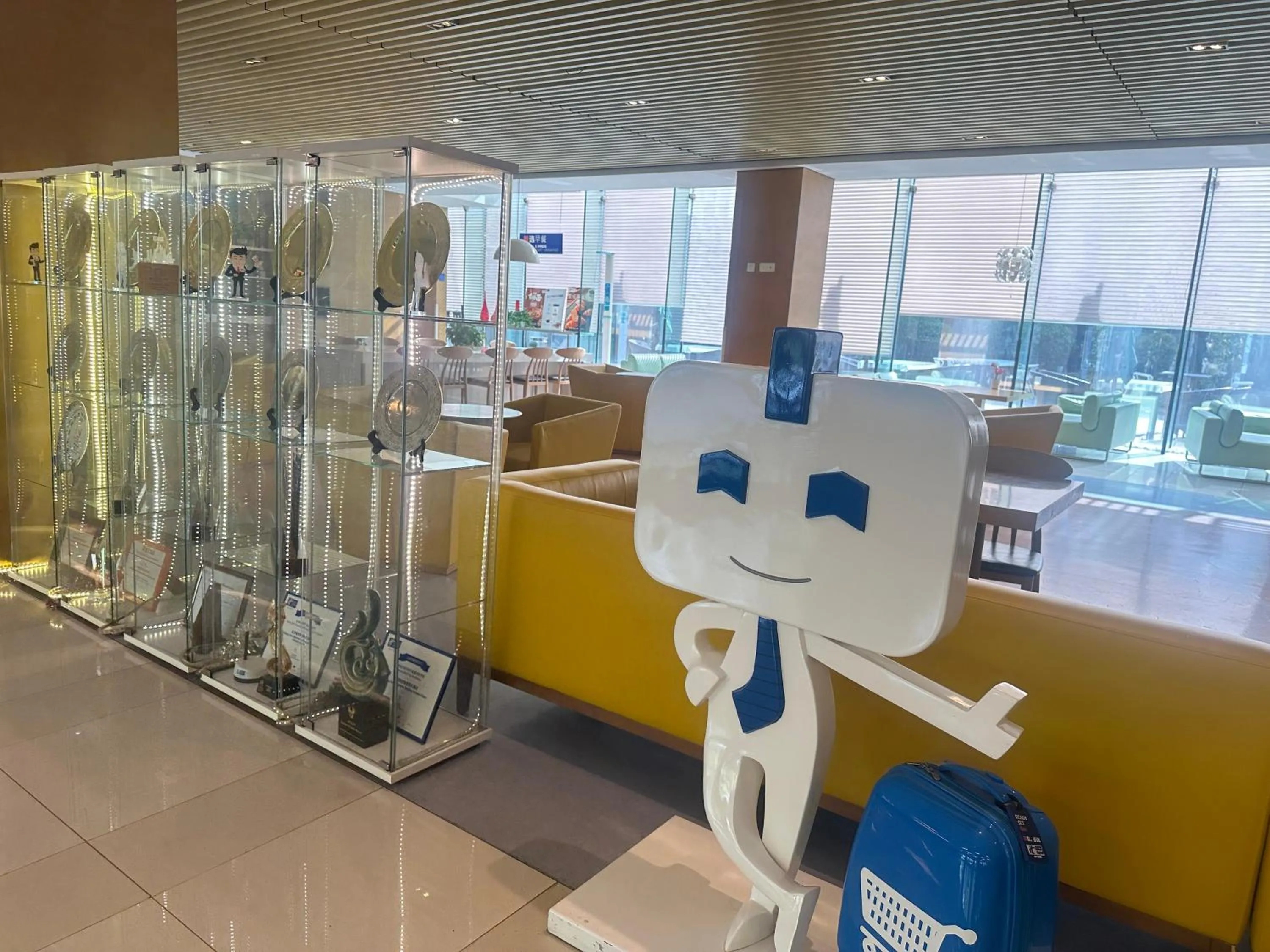 Lobby or reception in Holiday Inn Express Beijing Airport Zone, an IHG Hotel