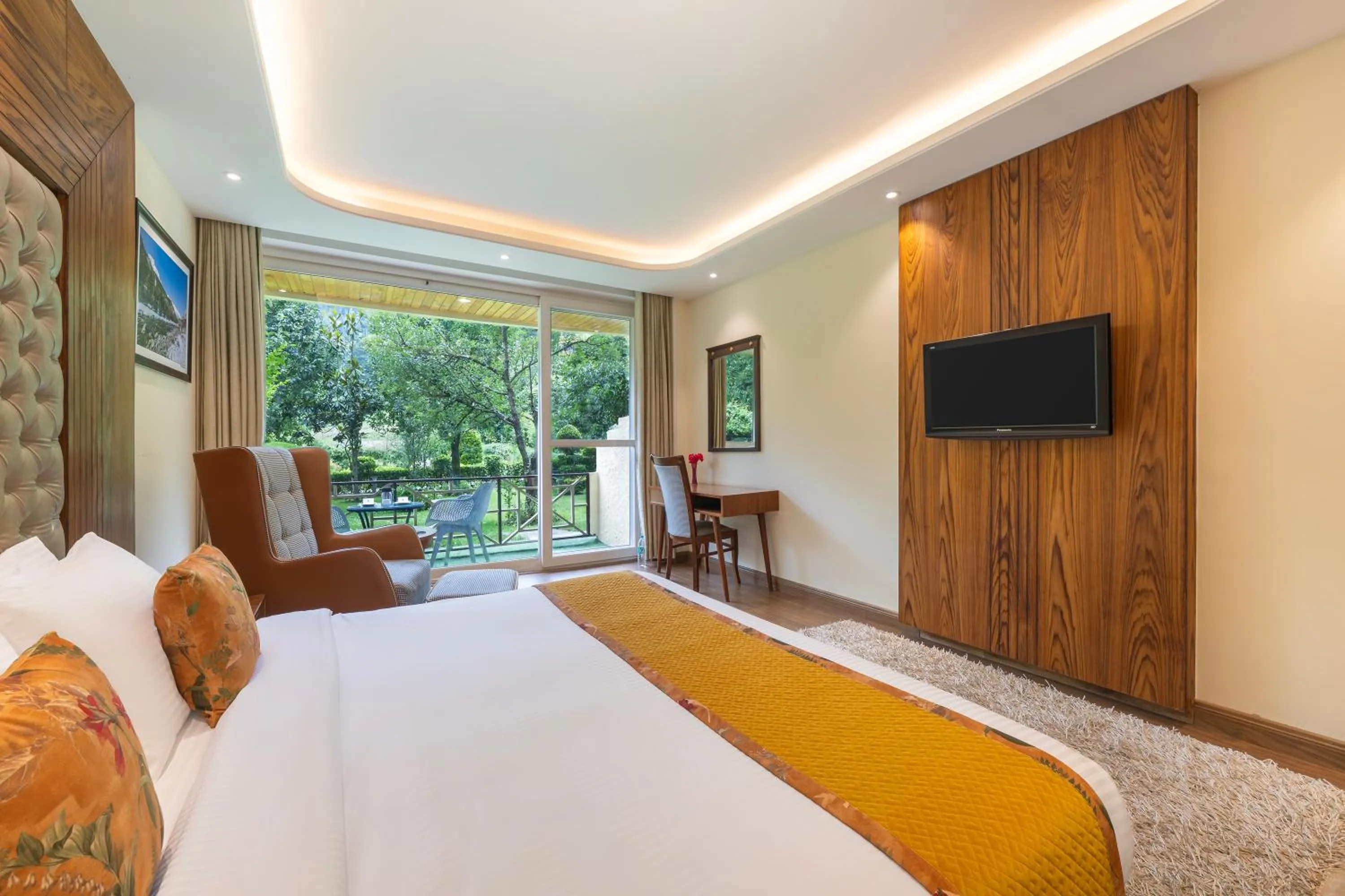 Bed in Snow Valley Resorts & Spa Manali