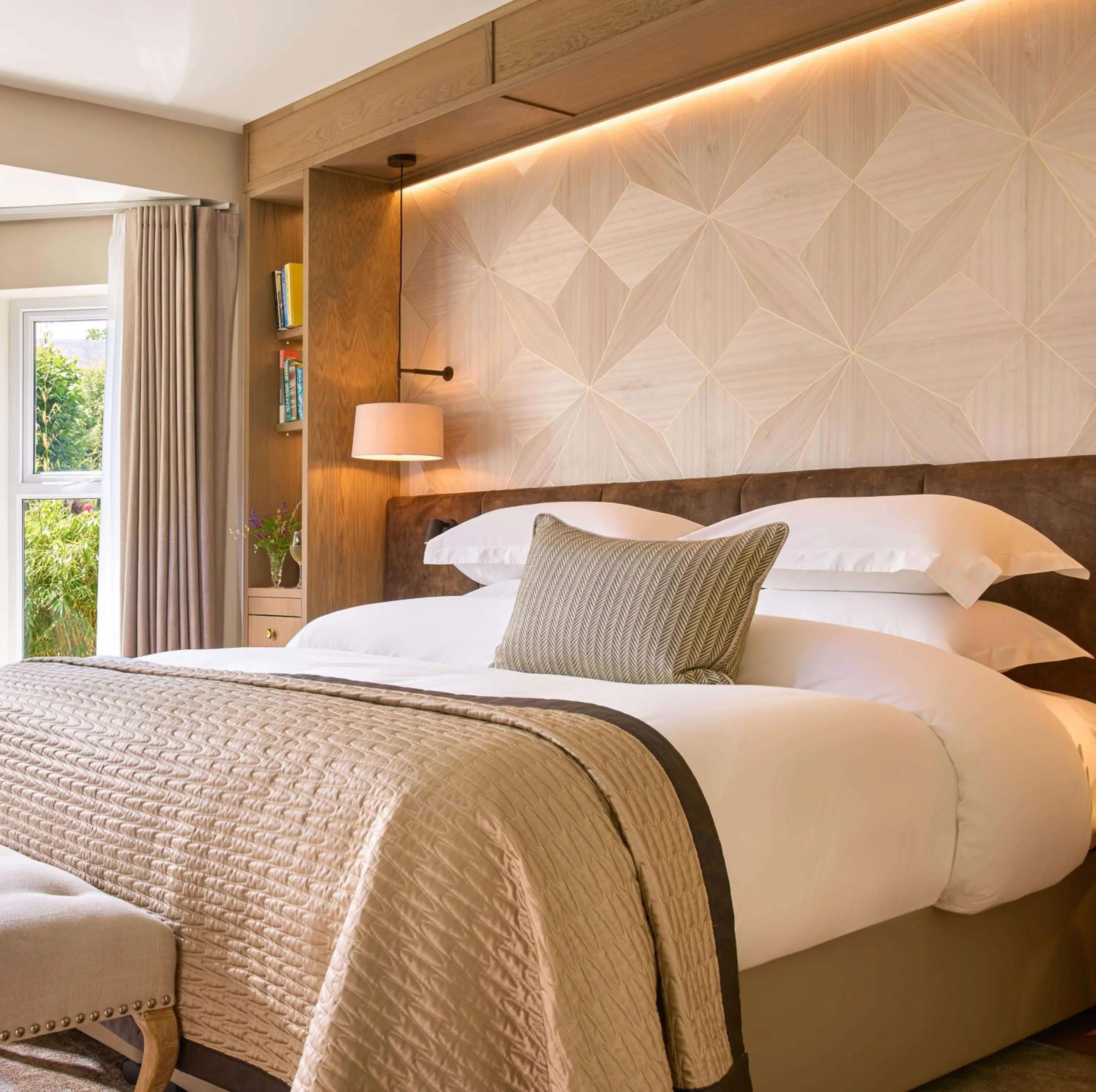 Bedroom, Bed in Brook Lane Hotel