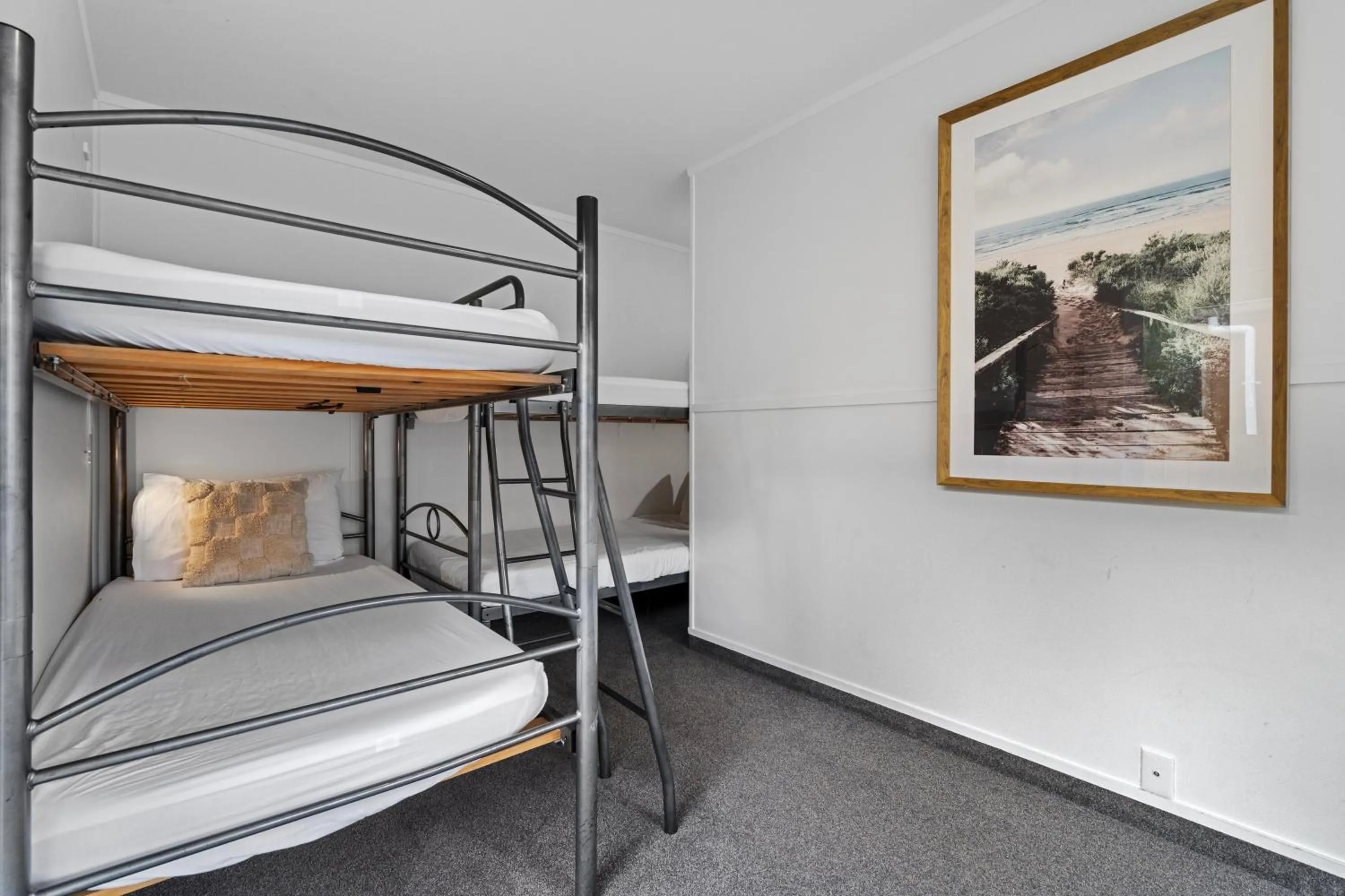 Bedroom, Bed in Tasman Holiday Parks - Waihi Beach