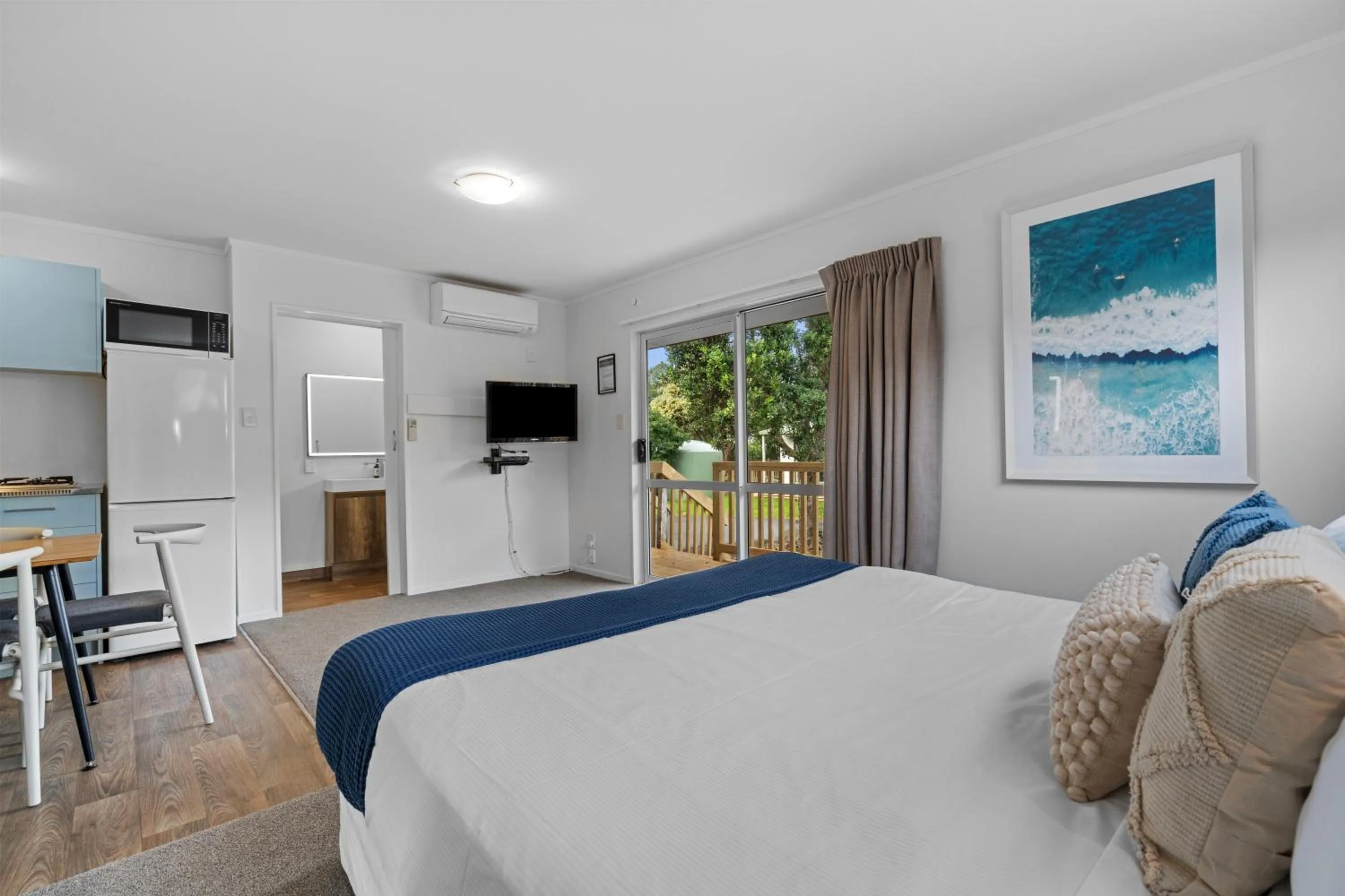 Bed in Tasman Holiday Parks - Waihi Beach