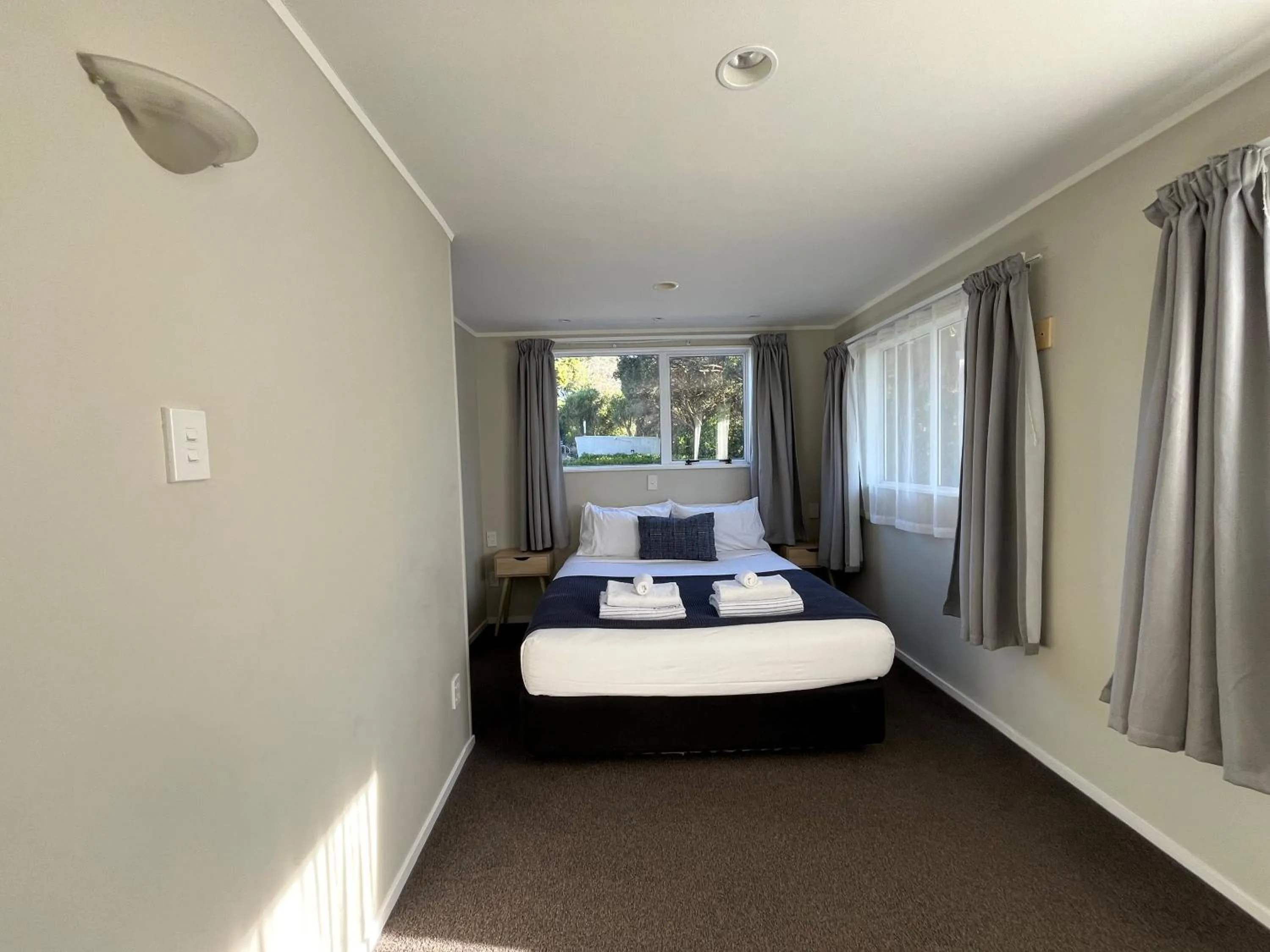 Bed in Tasman Holiday Parks - Waihi Beach