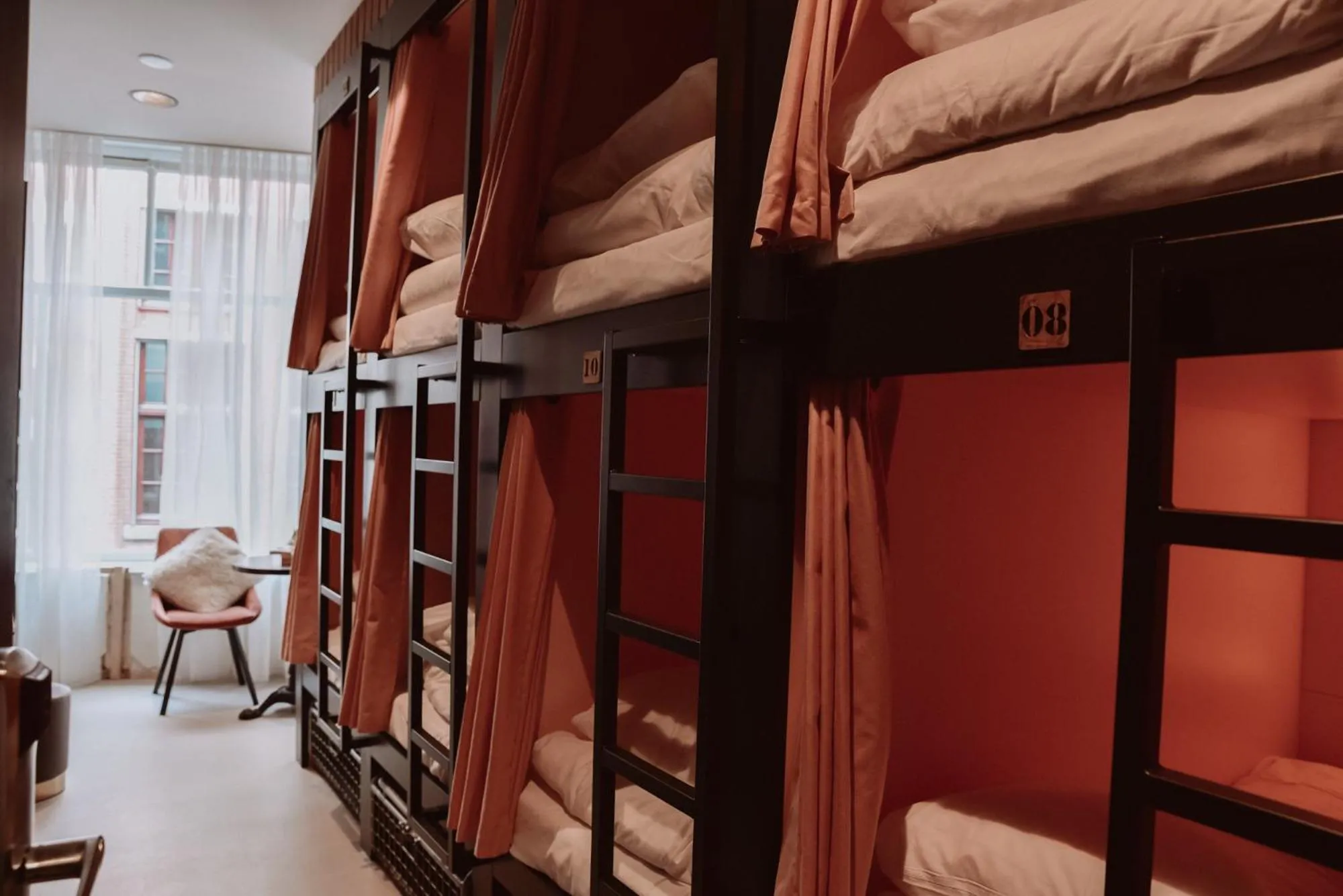 bunk bed, Bed in Durty Nelly's Inn