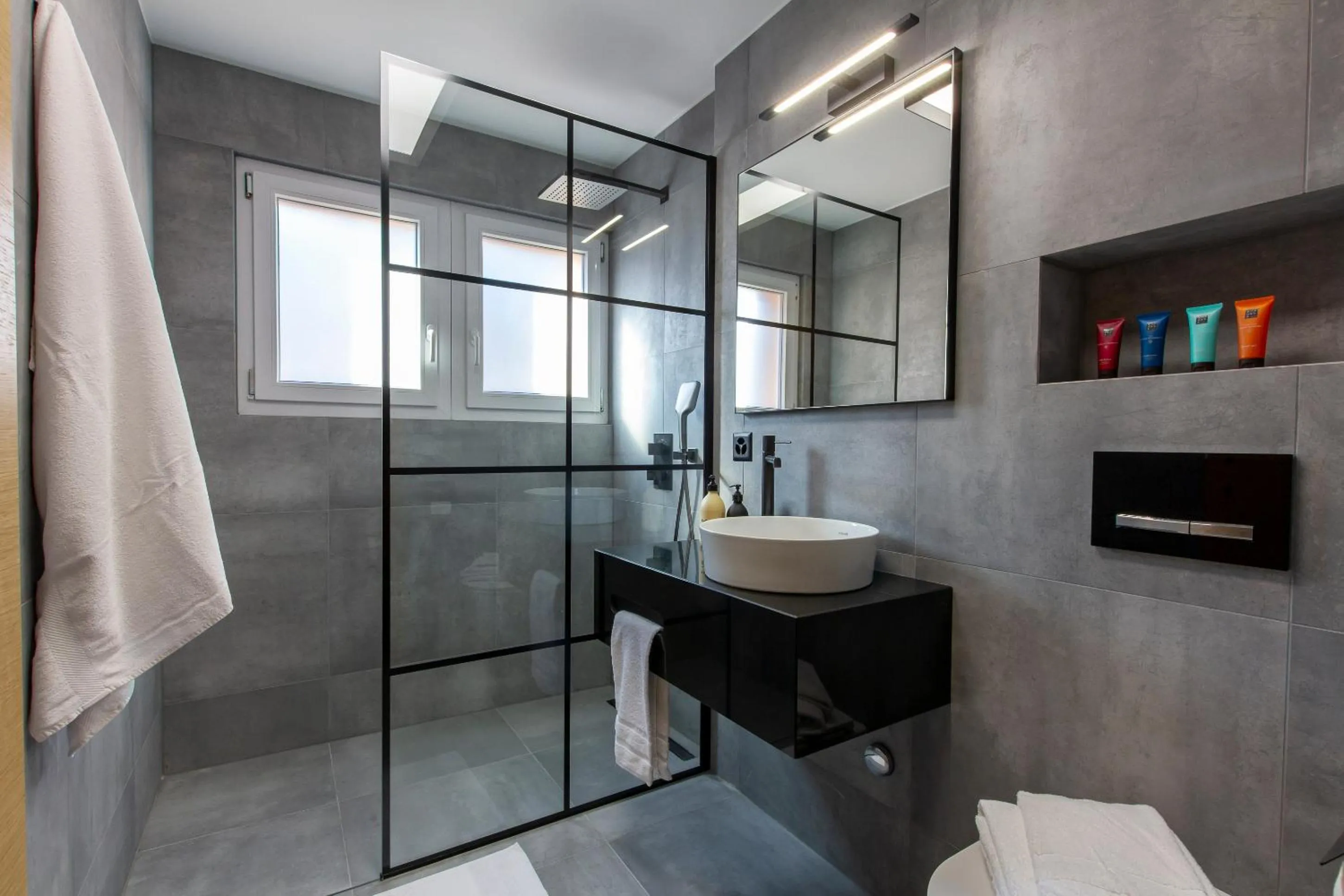 Toilet in Shed HOTEL