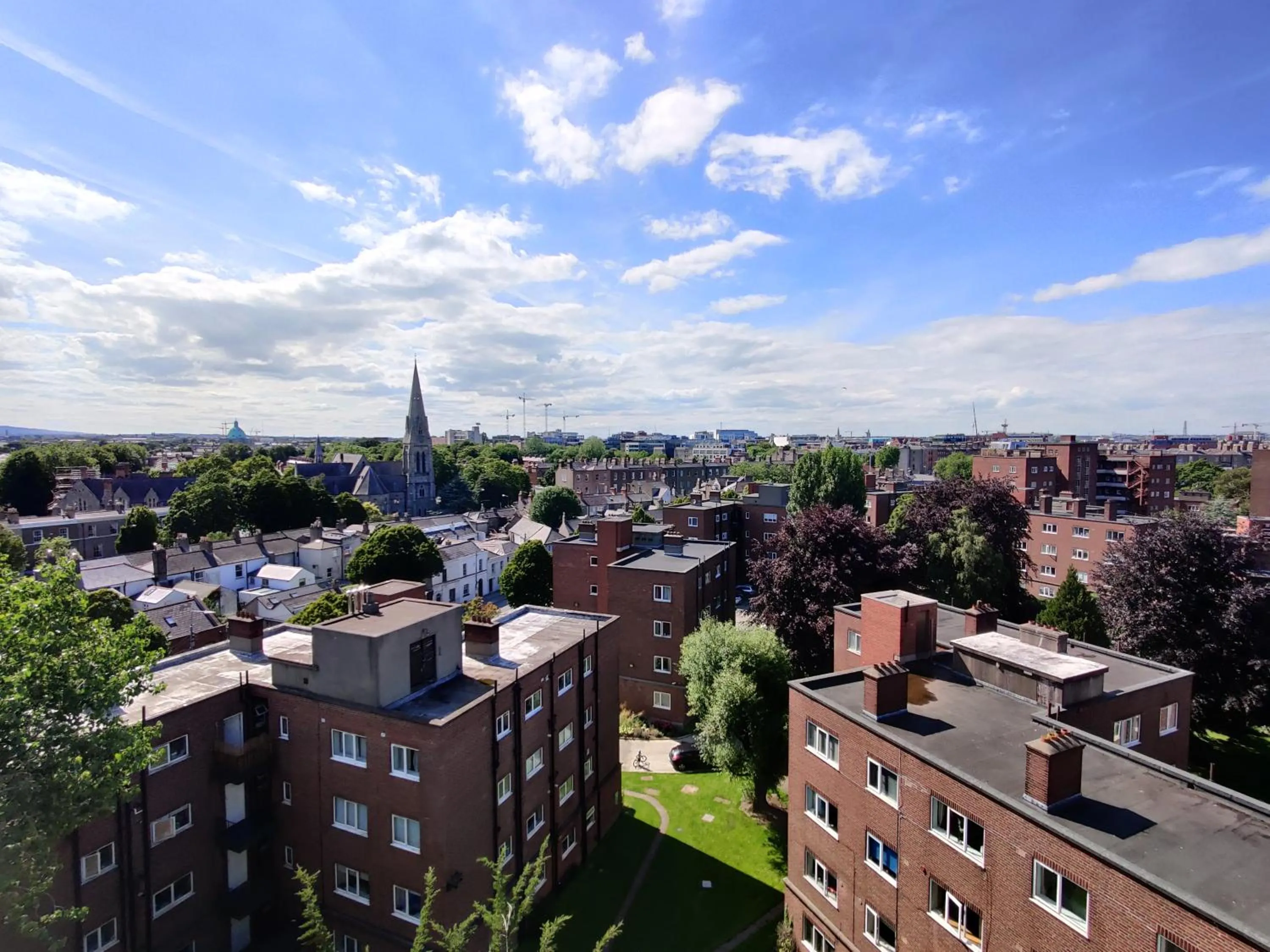 Garden view in Clayton Hotel Burlington Road