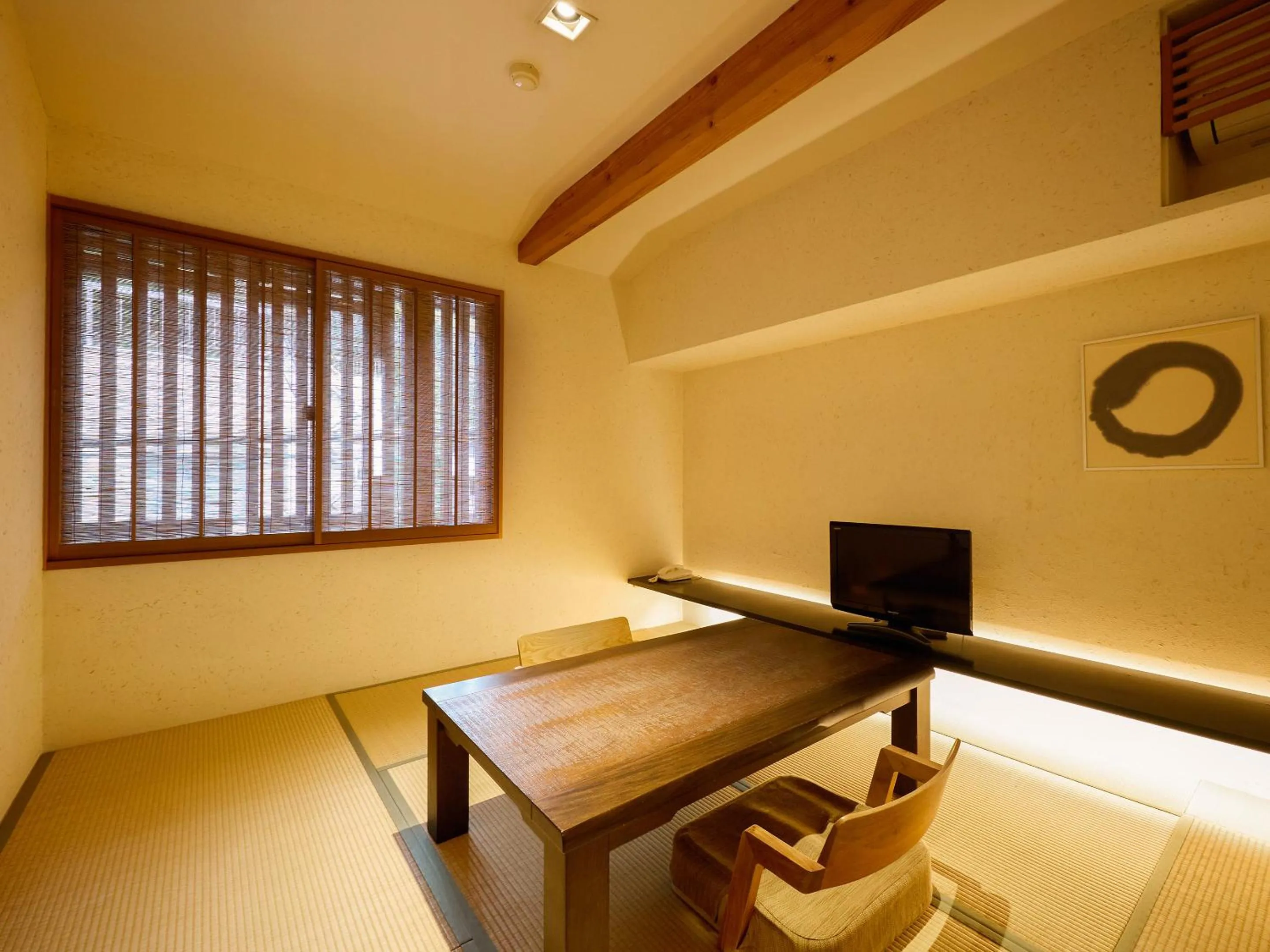 Photo of the whole room in Seikansou