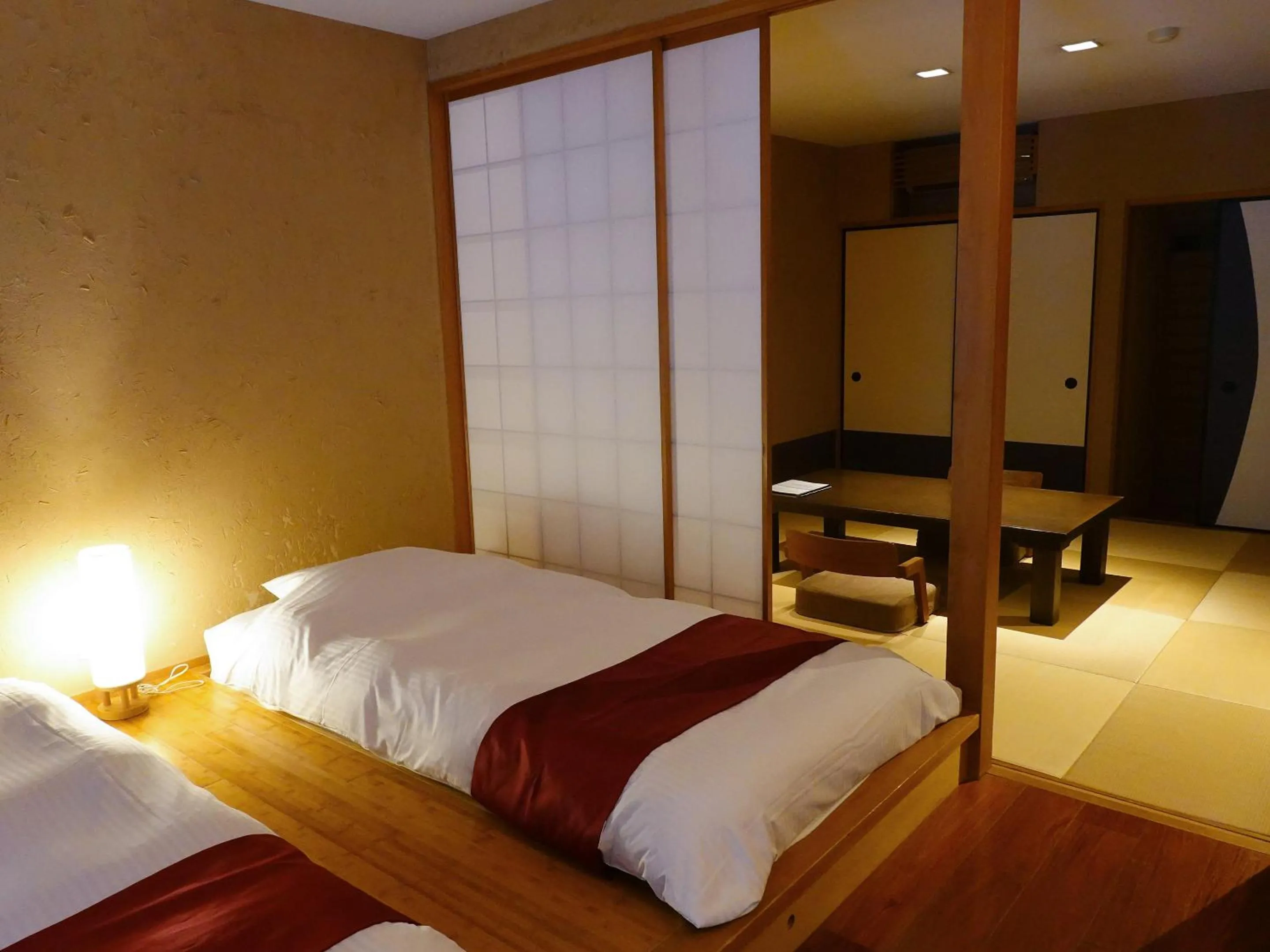 Photo of the whole room, Bed in Seikansou