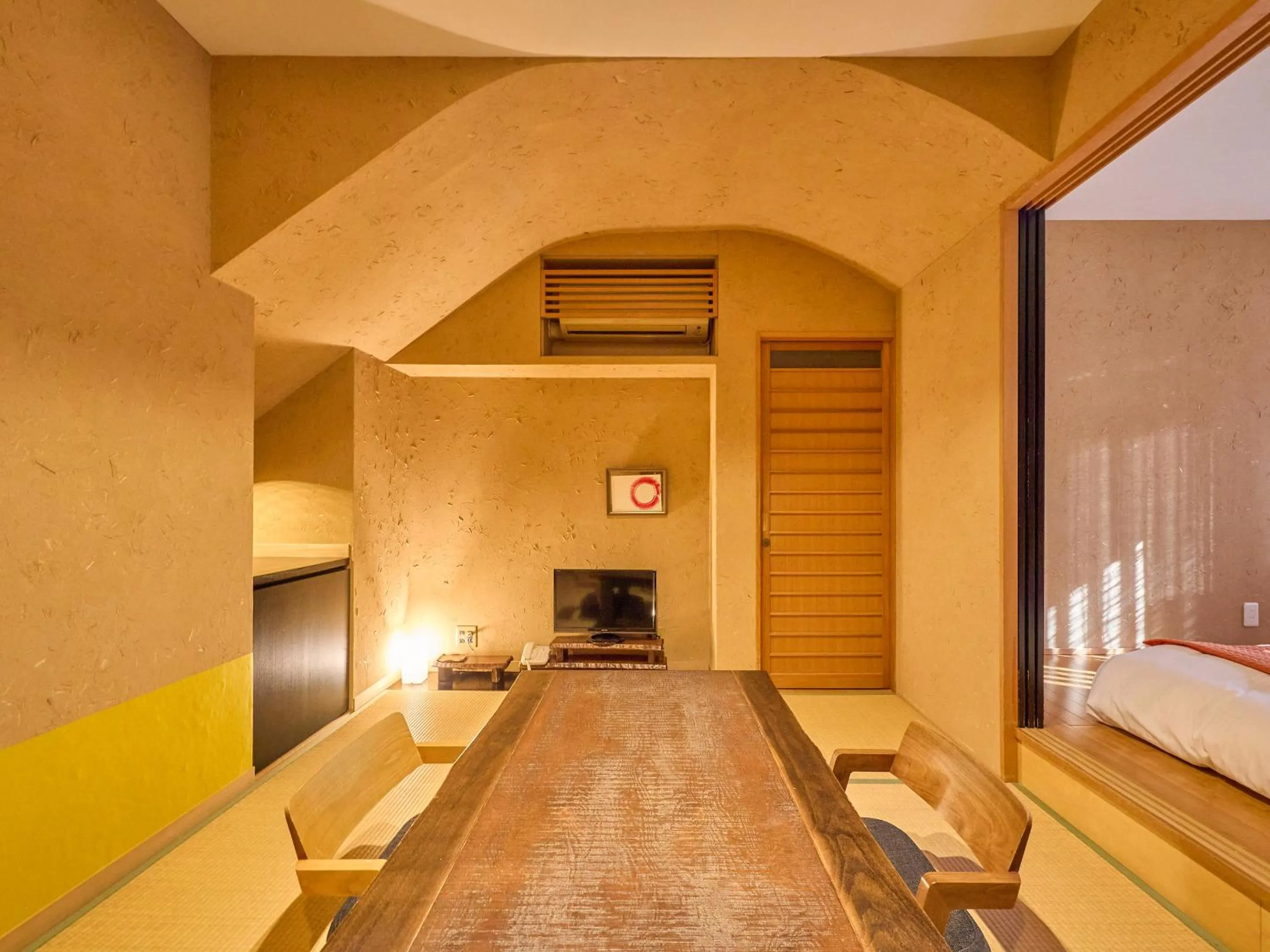 Photo of the whole room, Bed in Seikansou