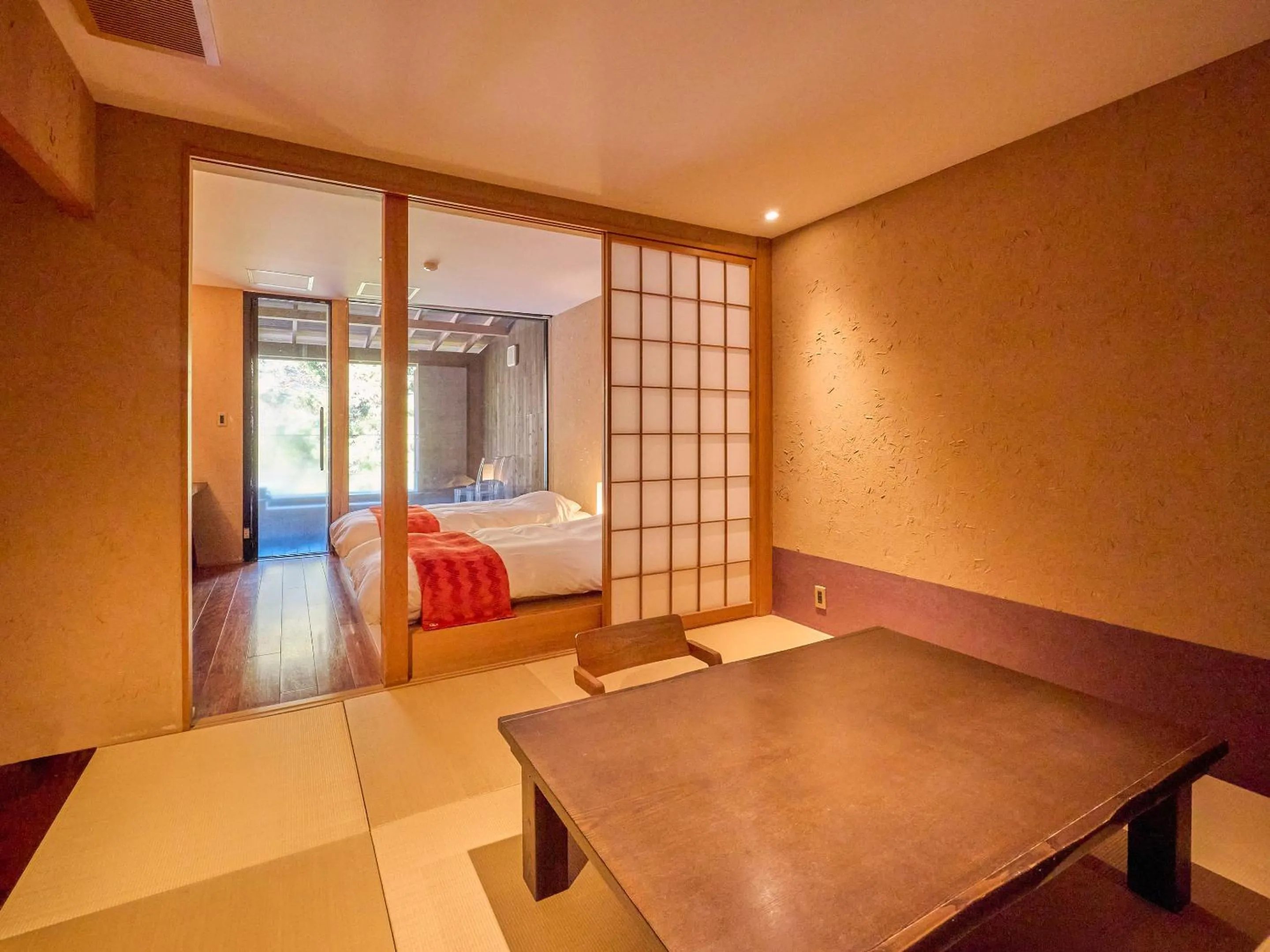 Photo of the whole room, Bed in Seikansou