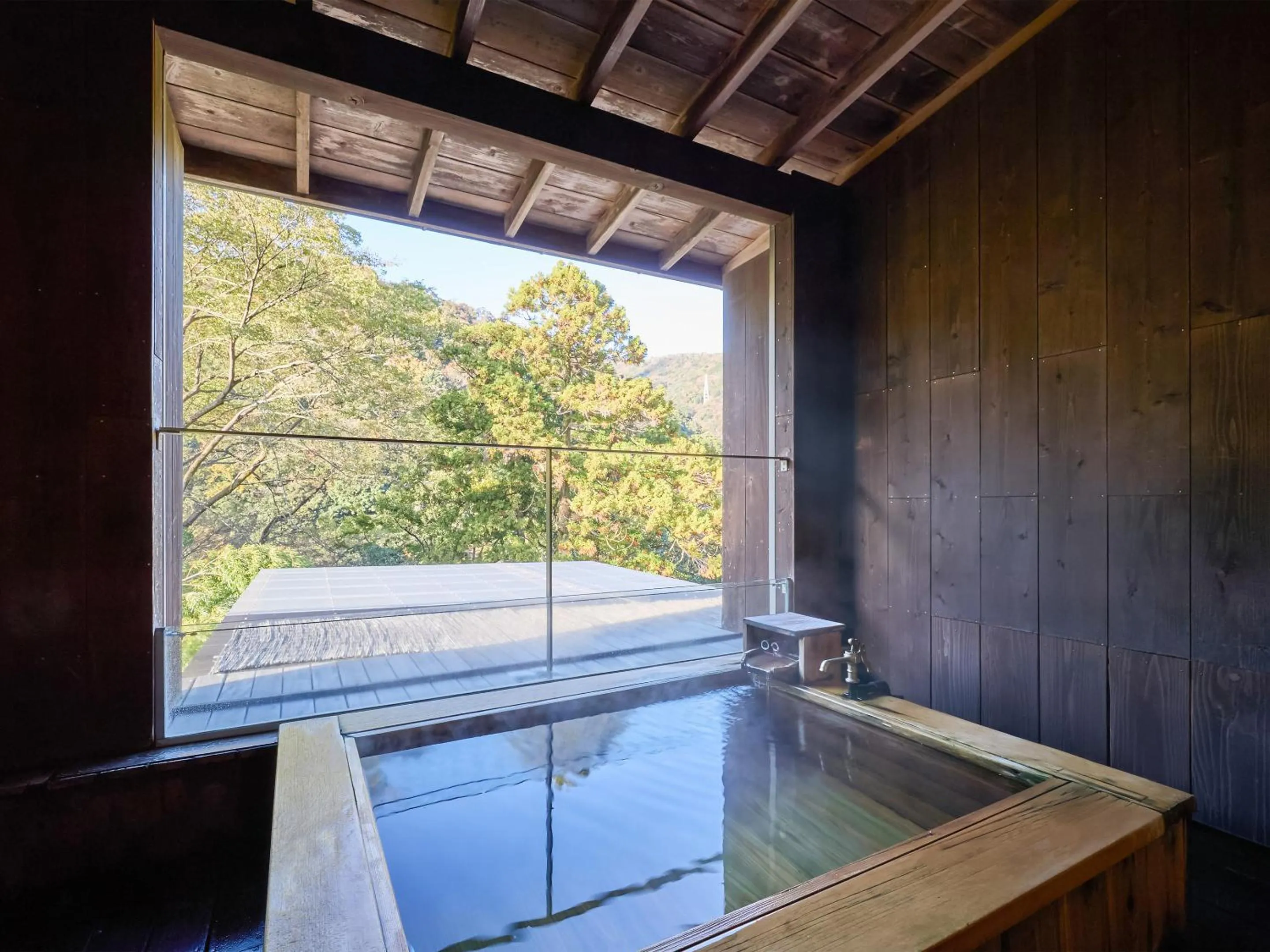 Hot Spring Bath in Seikansou