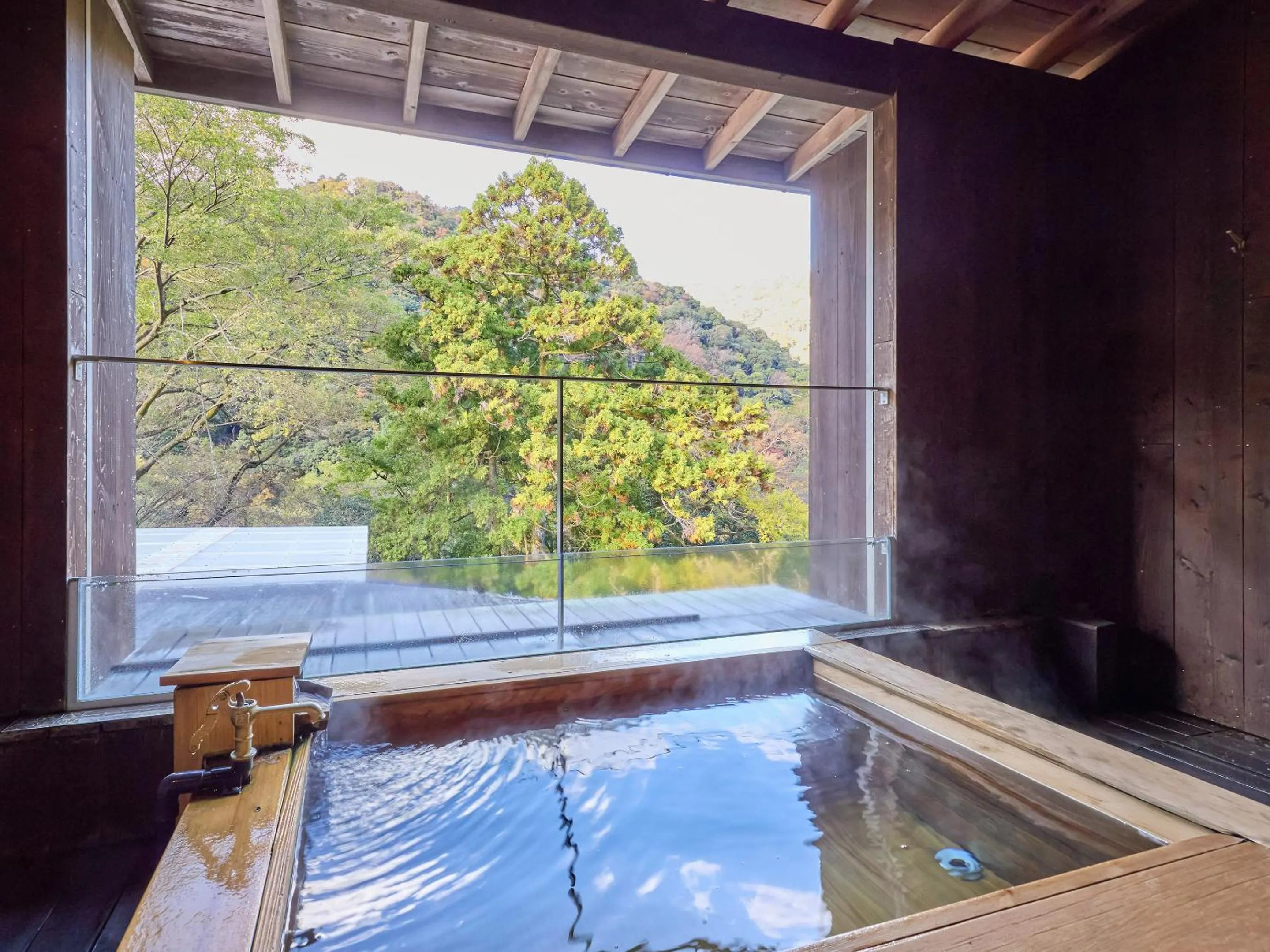 Hot Spring Bath in Seikansou