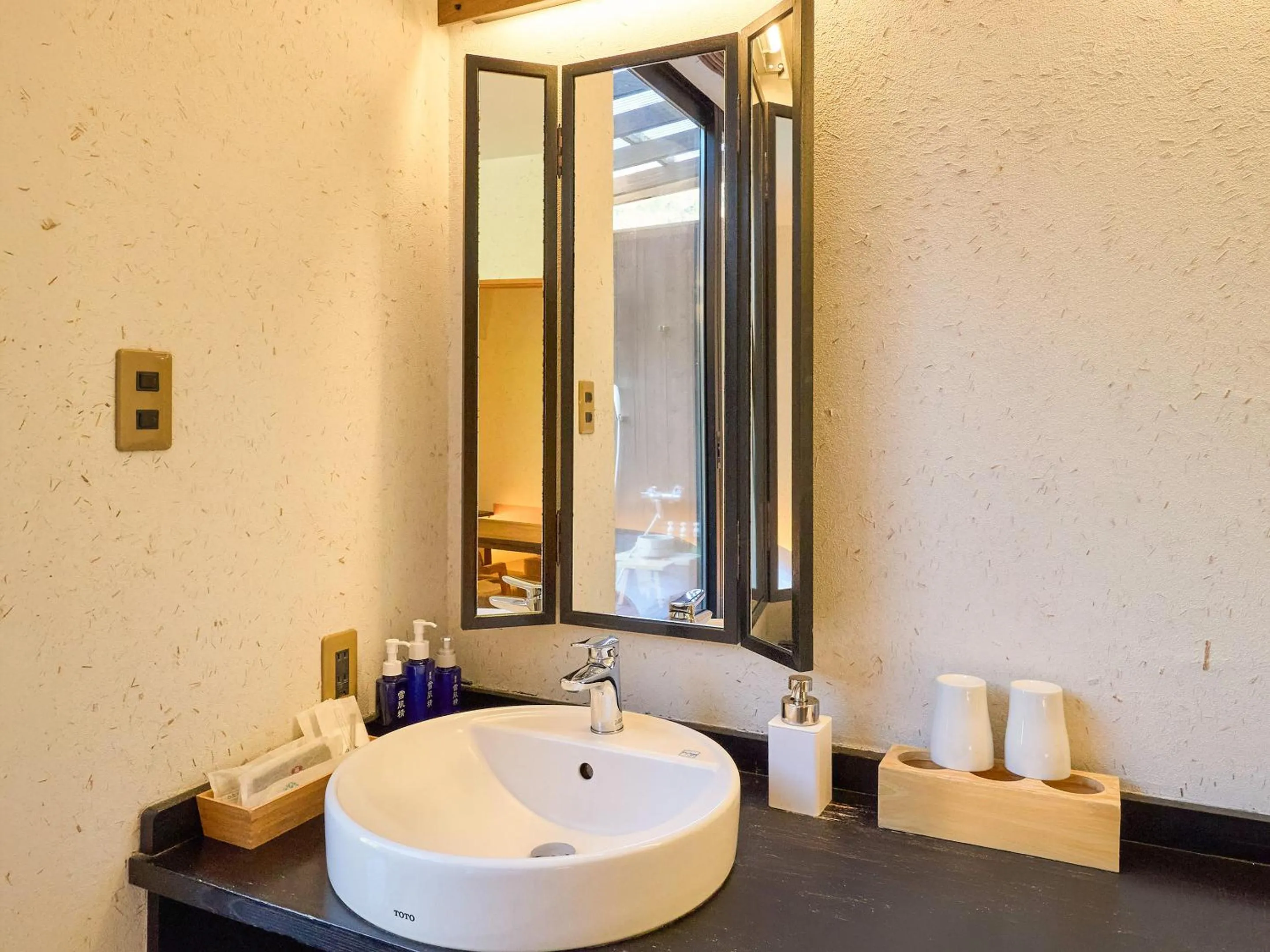 Photo of the whole room in Seikansou